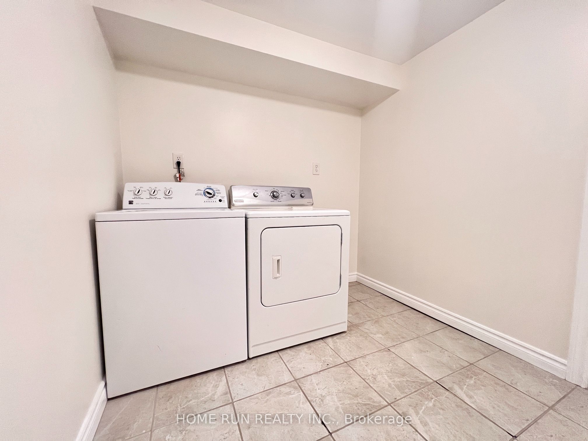 3240 Southgate Road W 54 Property Photo 24