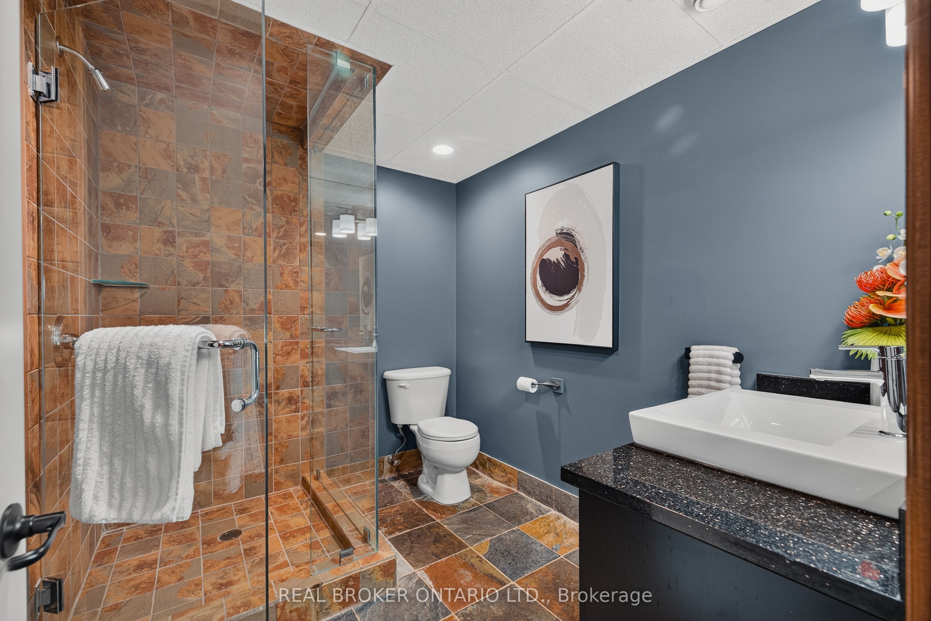 9161 Wellington Road 5 Property Photo 28
