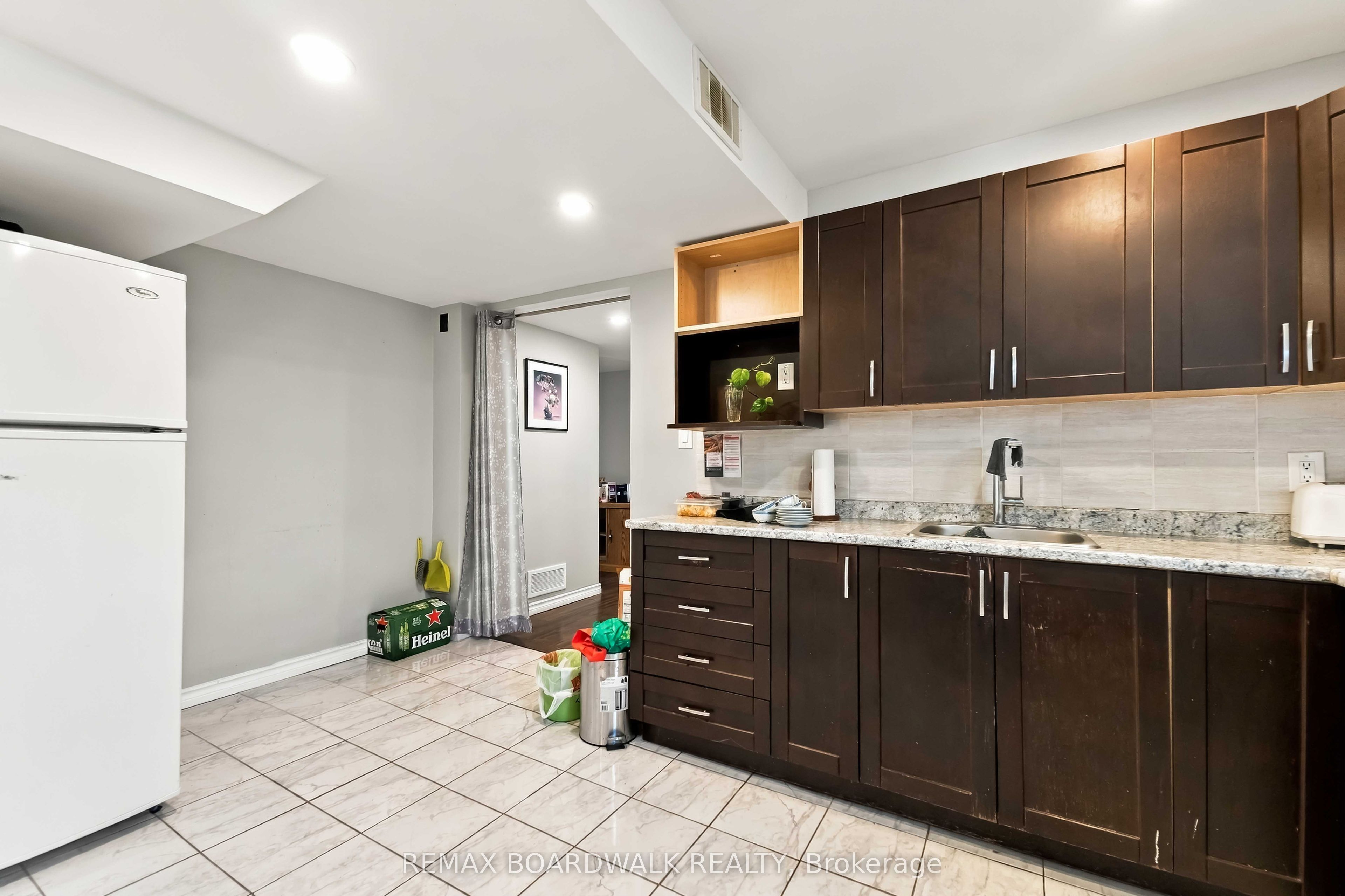 2173 Carnegie Street Property Photo 25
