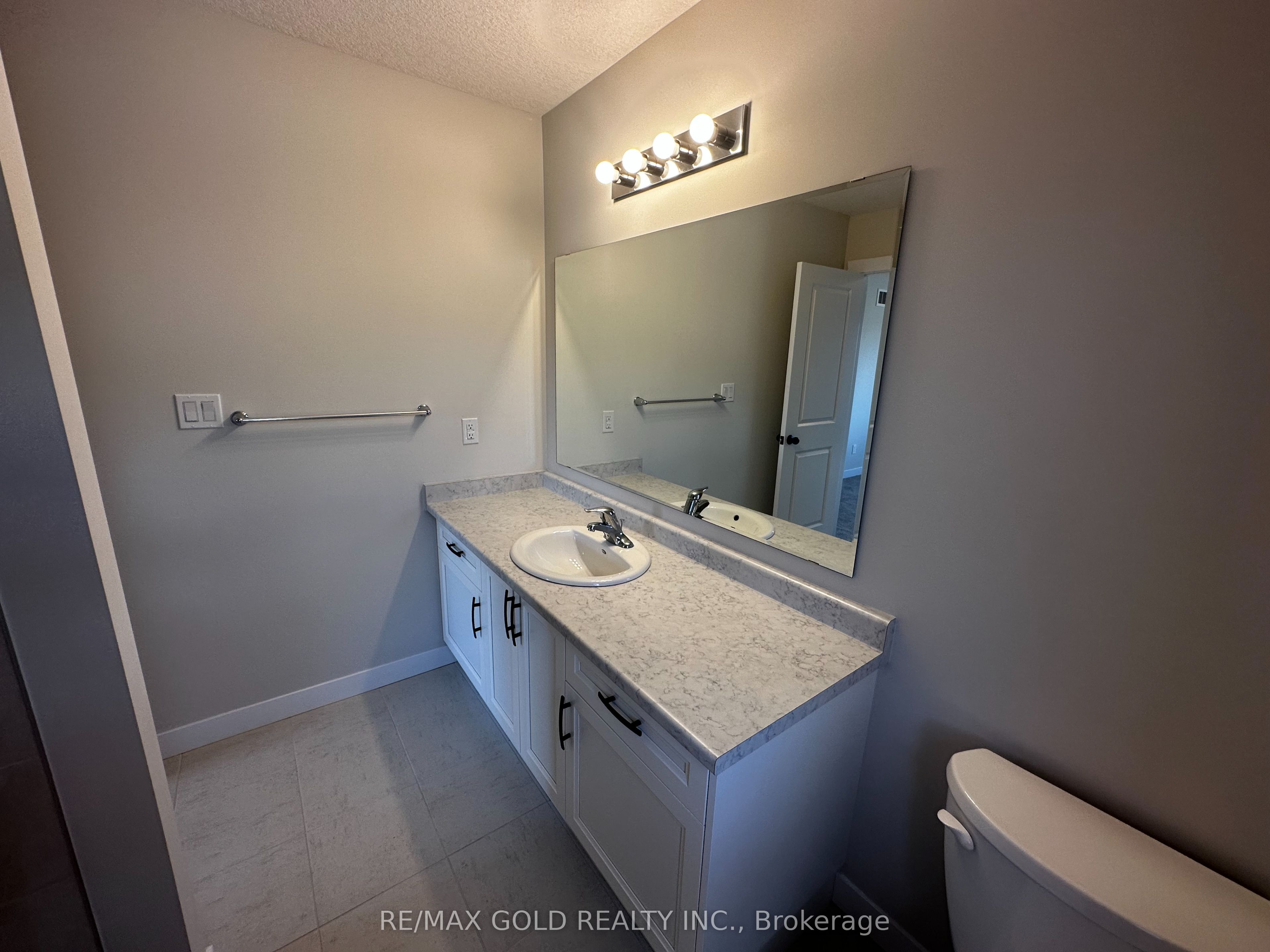 17 Wilkinson Avenue Property Photo 9