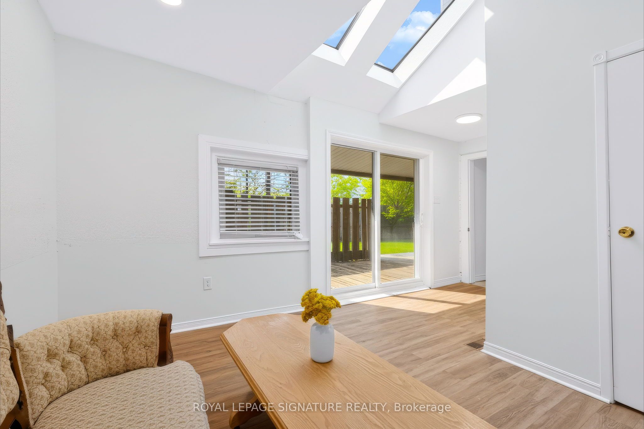 80 Tisdale Street N Property Photo 7