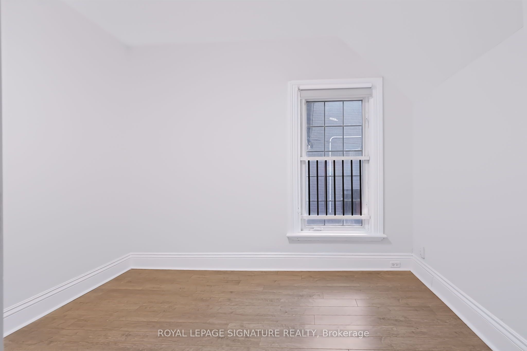 80 Tisdale Street N Property Photo 14