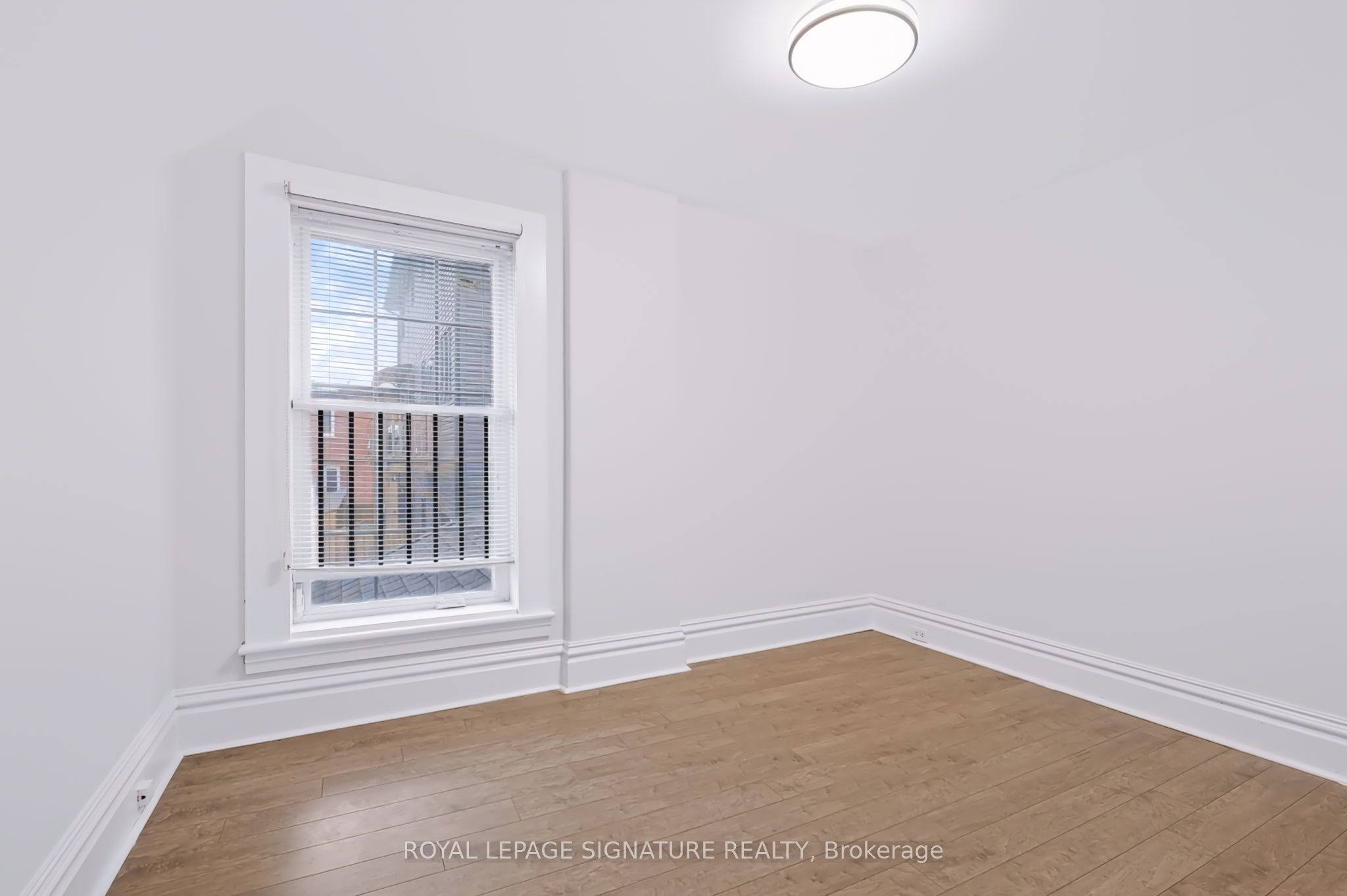 80 Tisdale Street N Property Photo 18
