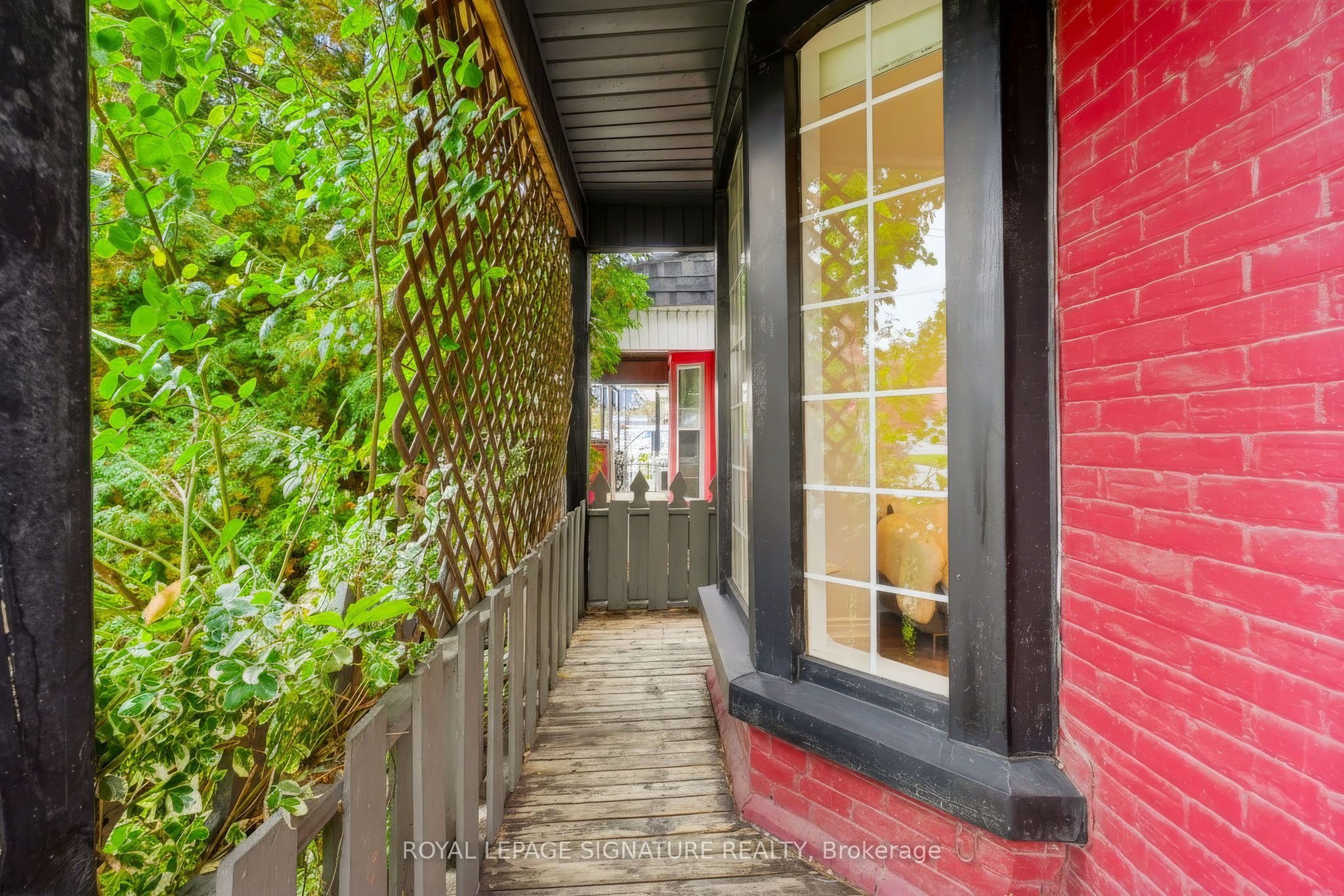 80 Tisdale Street N Property Photo 22