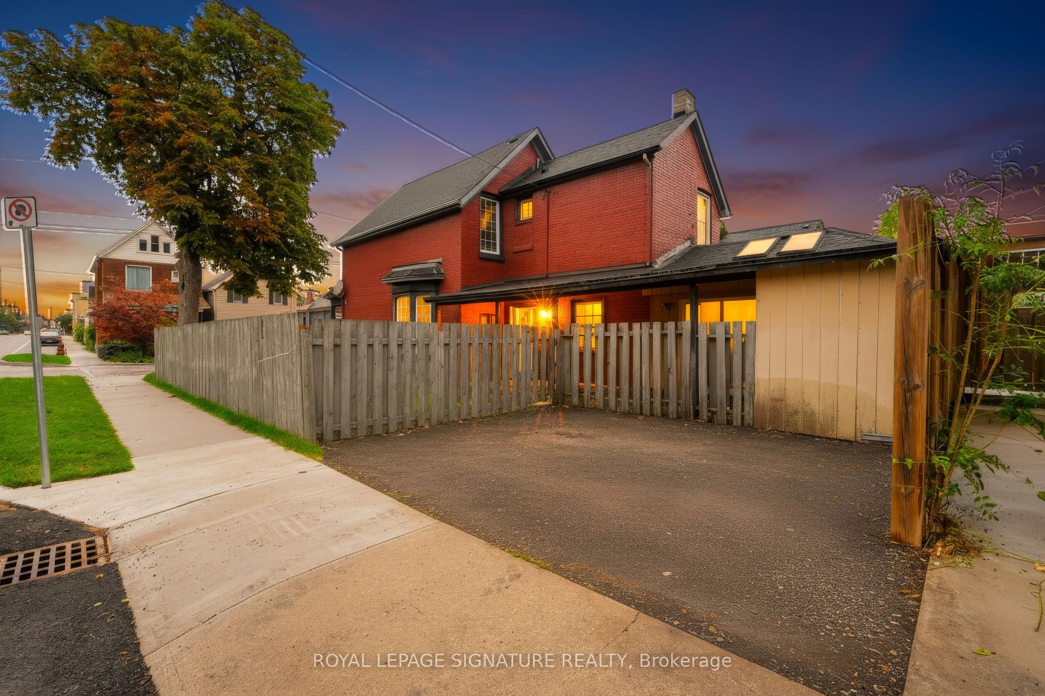 80 Tisdale Street N Property Photo 23