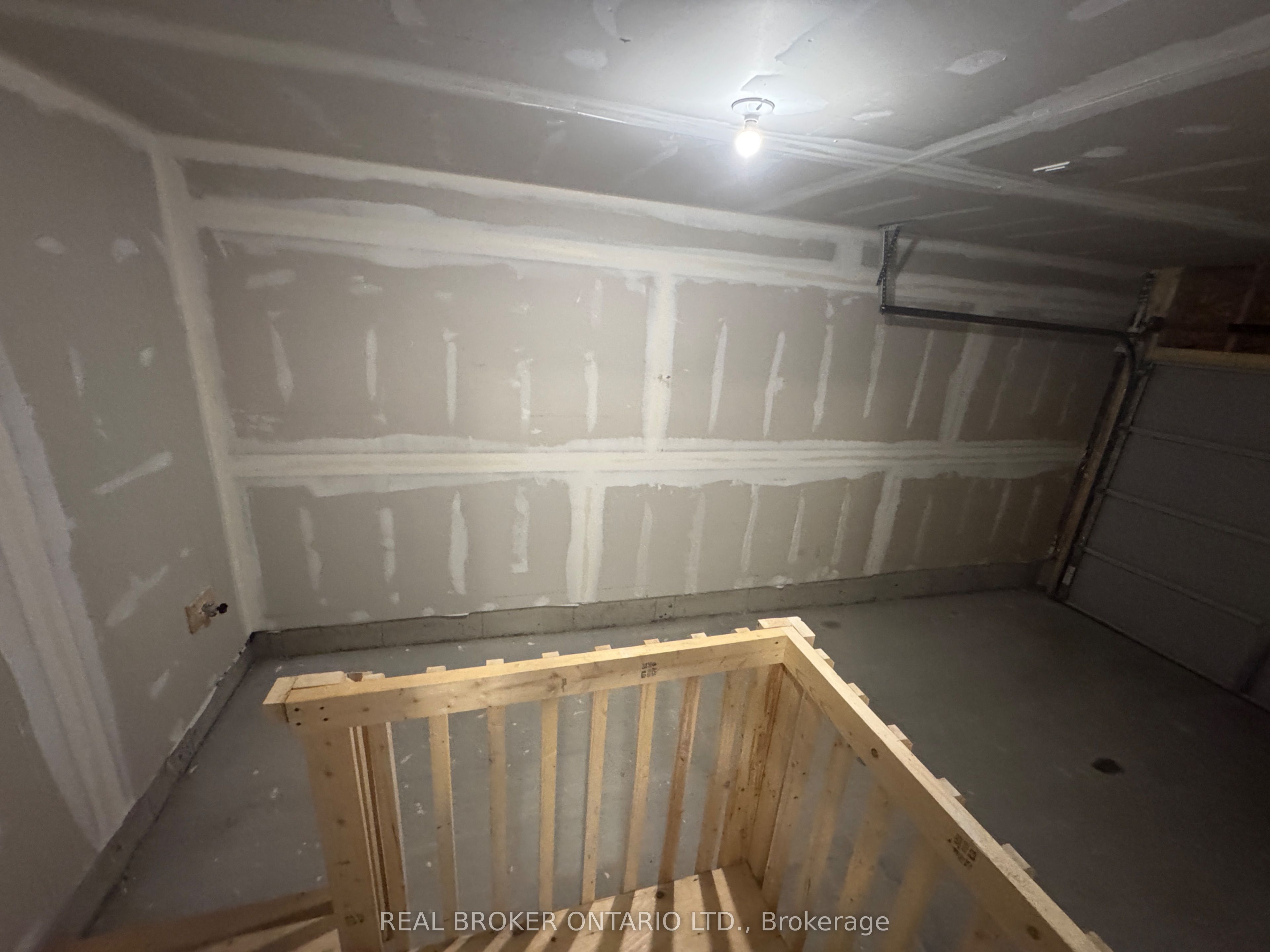 48 Staples Boulevard Property Photo 5