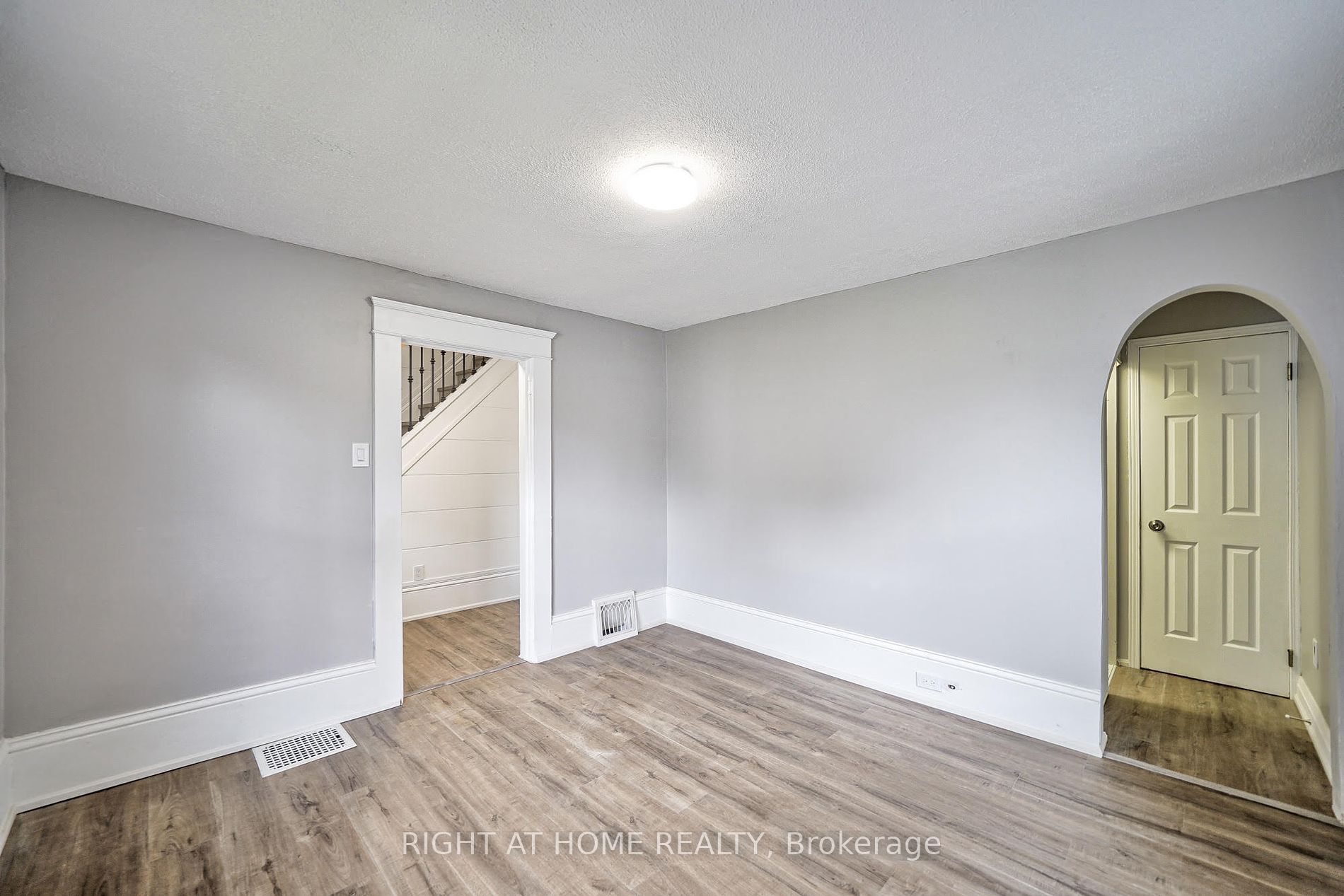 15 Asher Street Property Photo 3