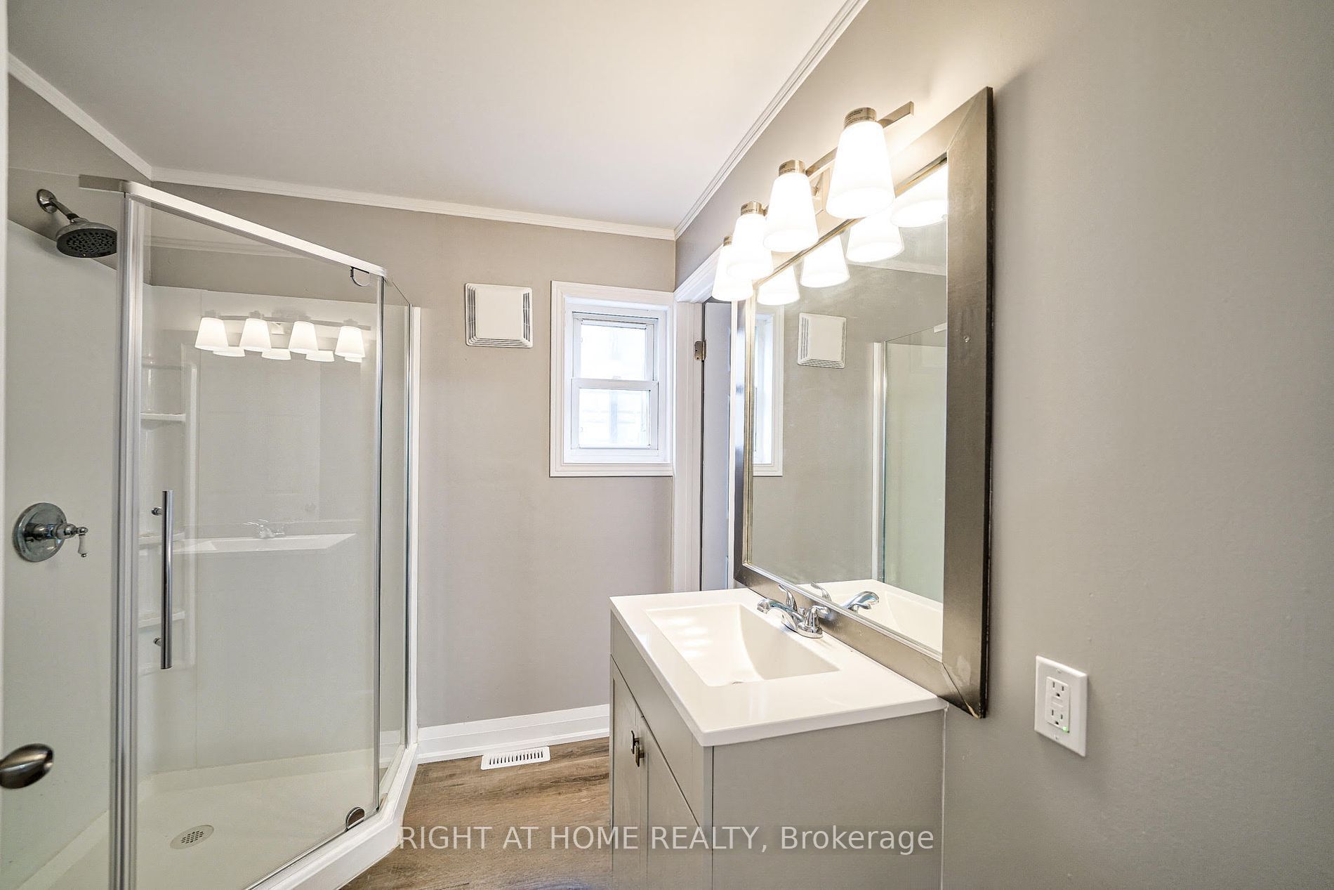 15 Asher Street Property Photo 8