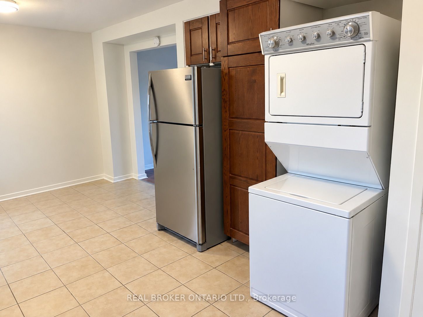 49 Thompson Avenue Property Photo 5