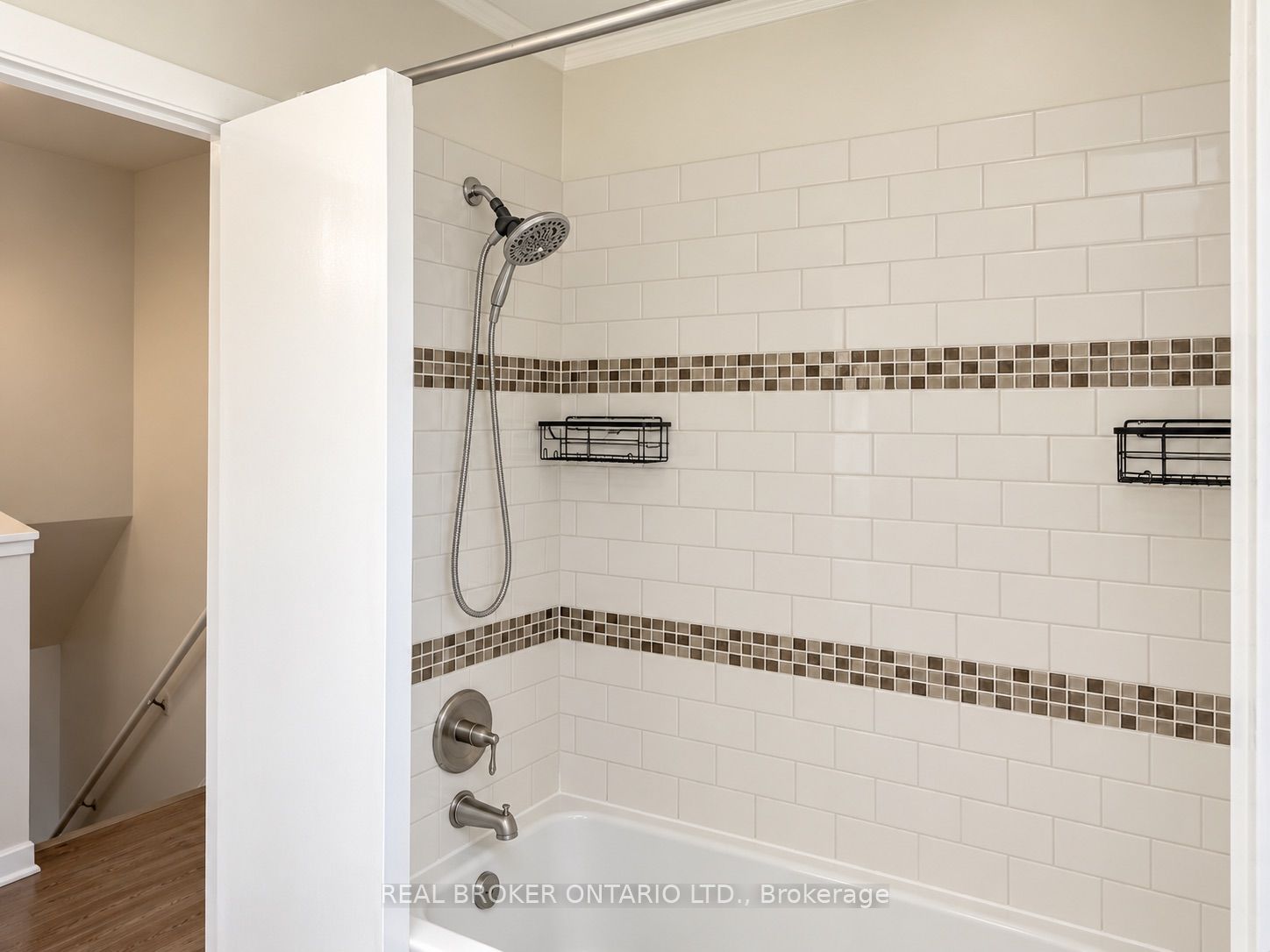 49 Thompson Avenue Property Photo 9