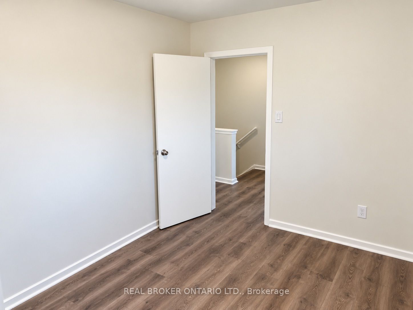 49 Thompson Avenue Property Photo 10