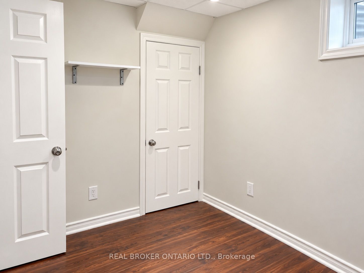 49 Thompson Avenue Property Photo 19