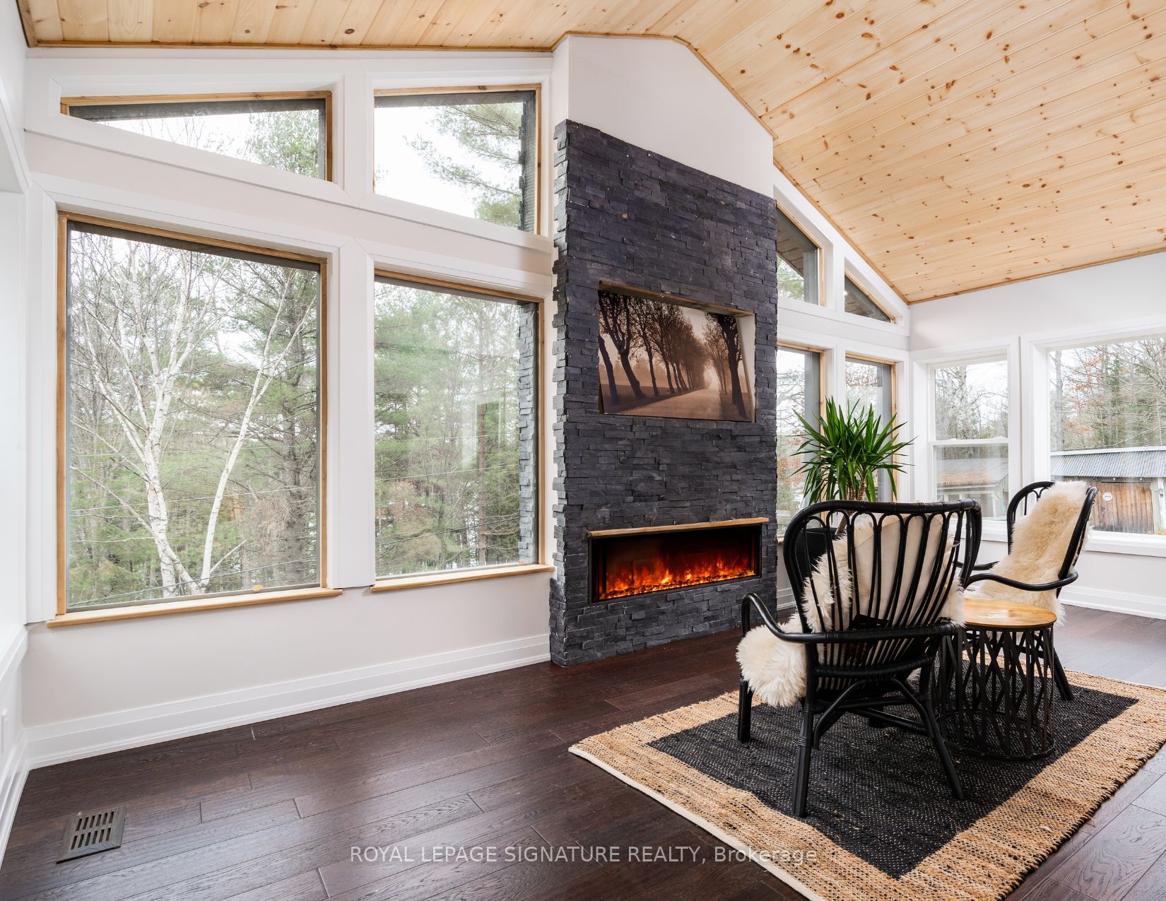 613 Long Lake Road Property Photo 16