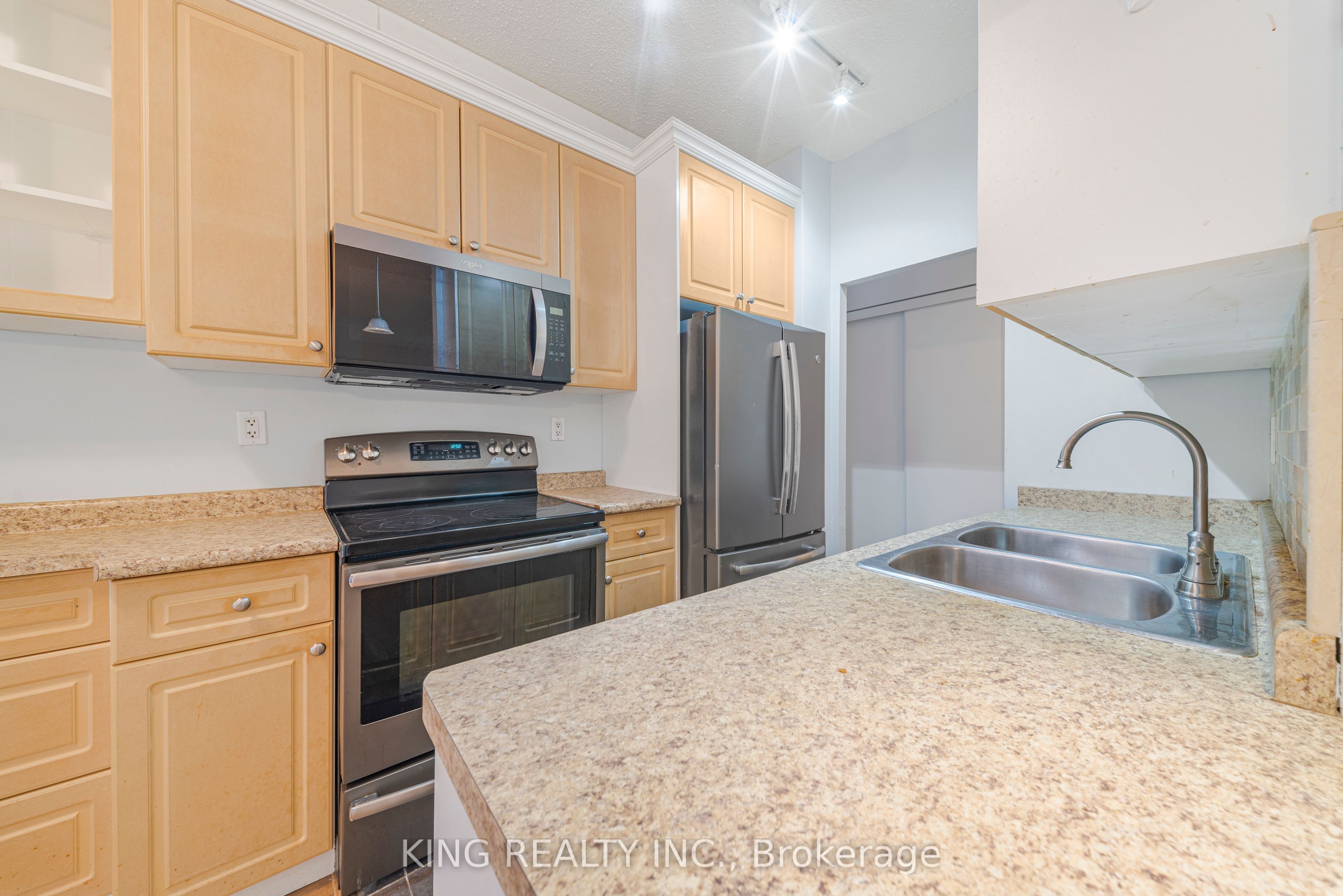 6390 Huggins Street 107 Property Photo 17