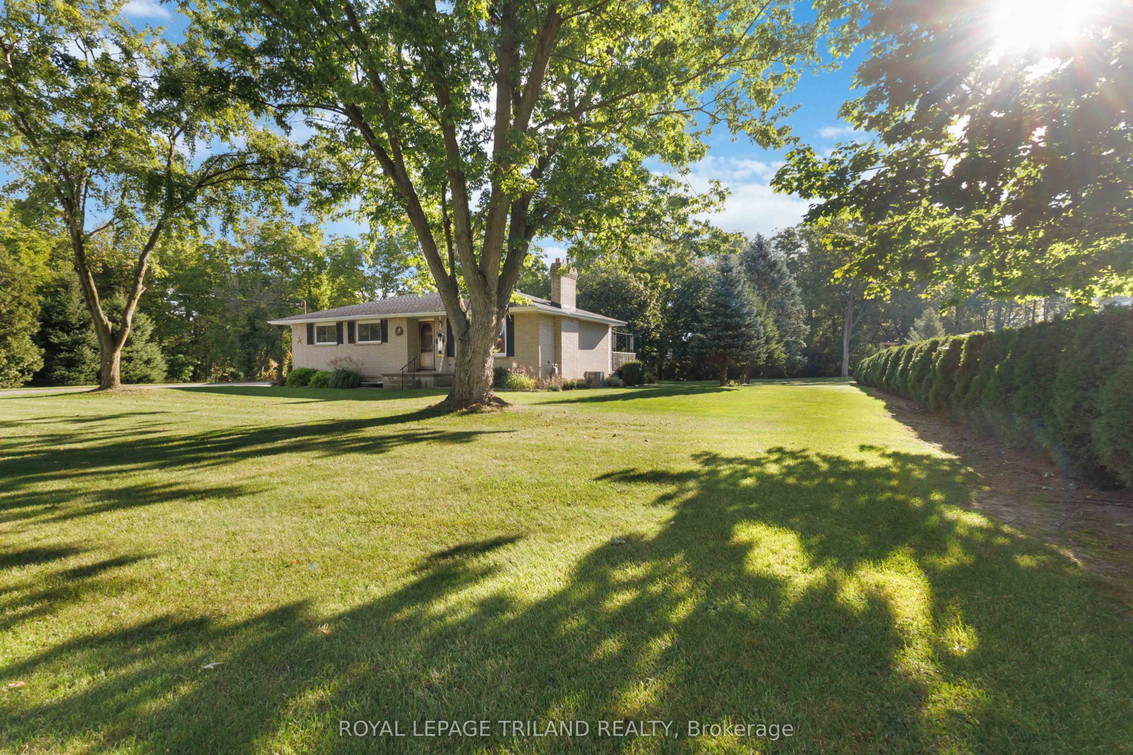 272 Richmond Street Property Photo 5
