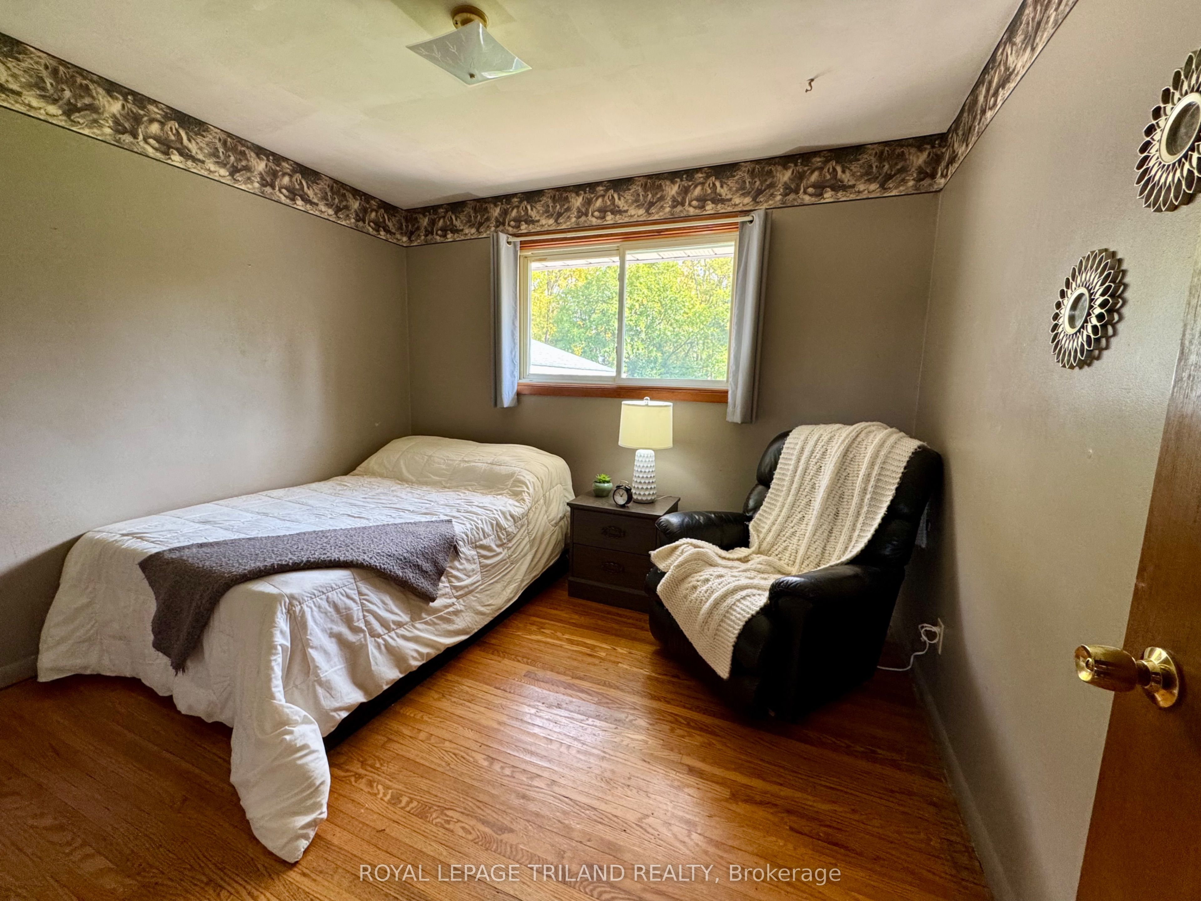 272 Richmond Street Property Photo 15