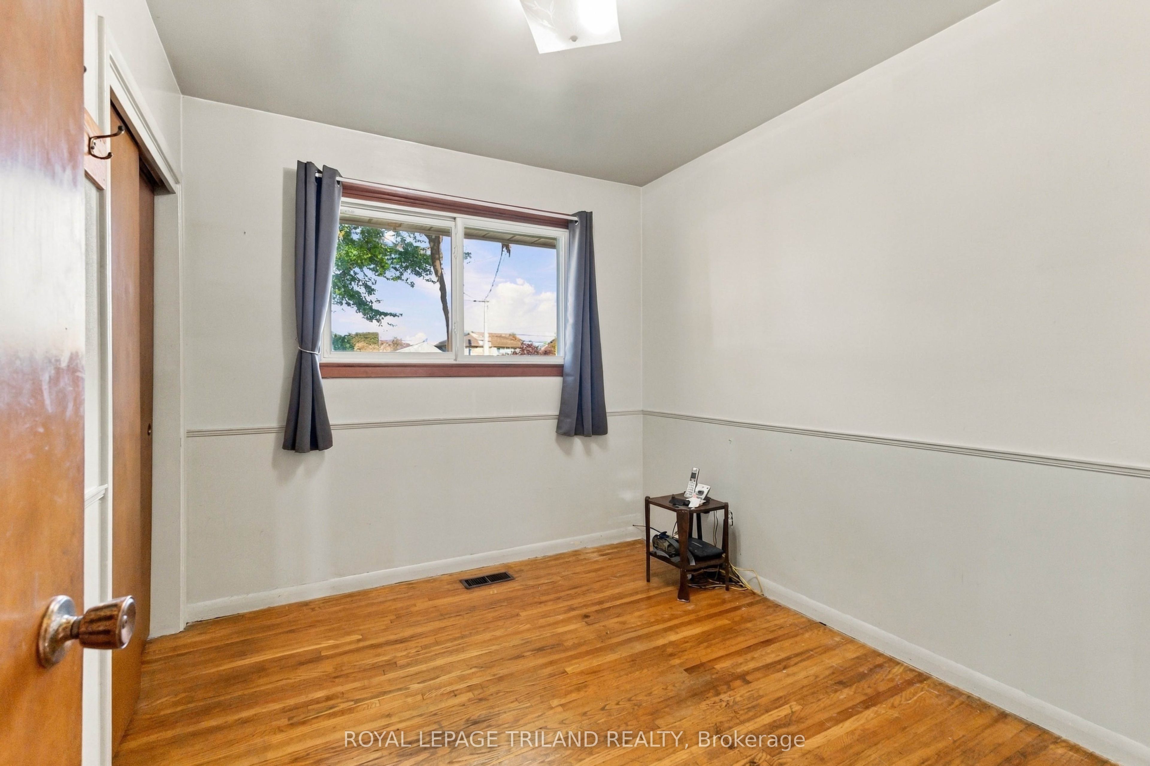 272 Richmond Street Property Photo 17