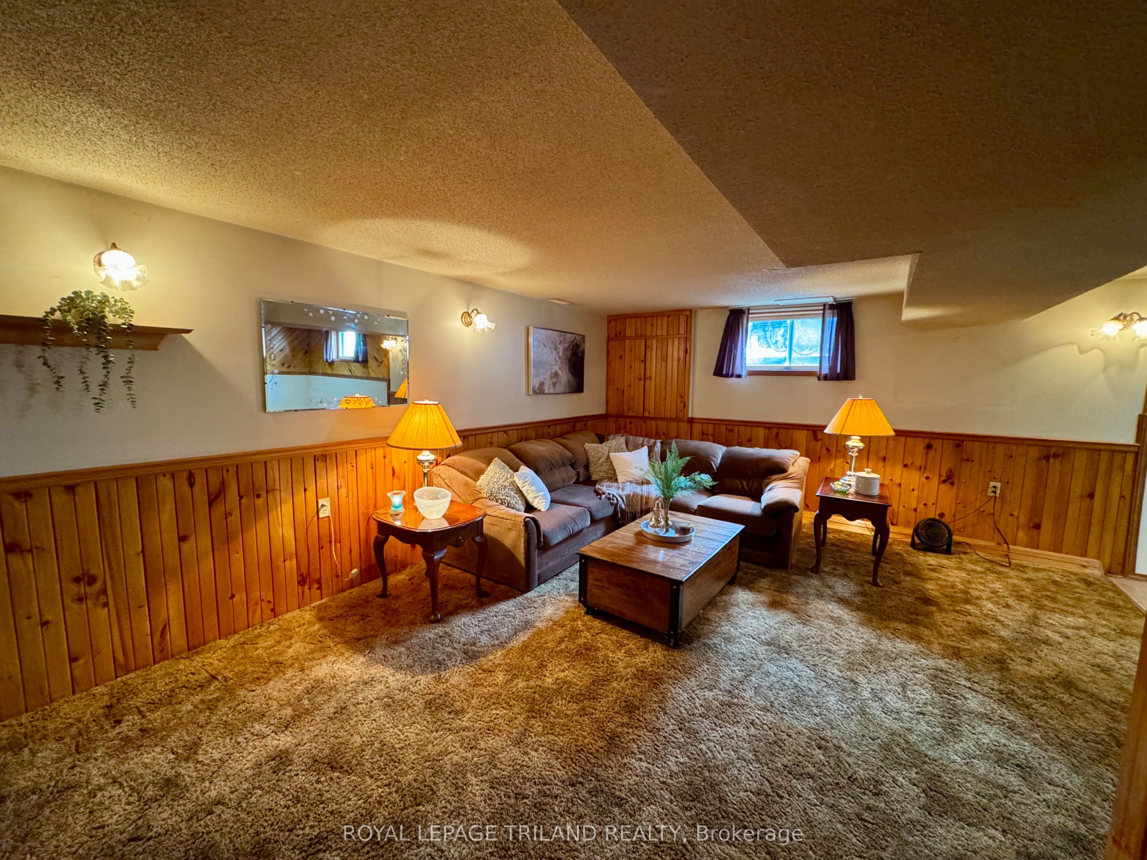 272 Richmond Street Property Photo 24