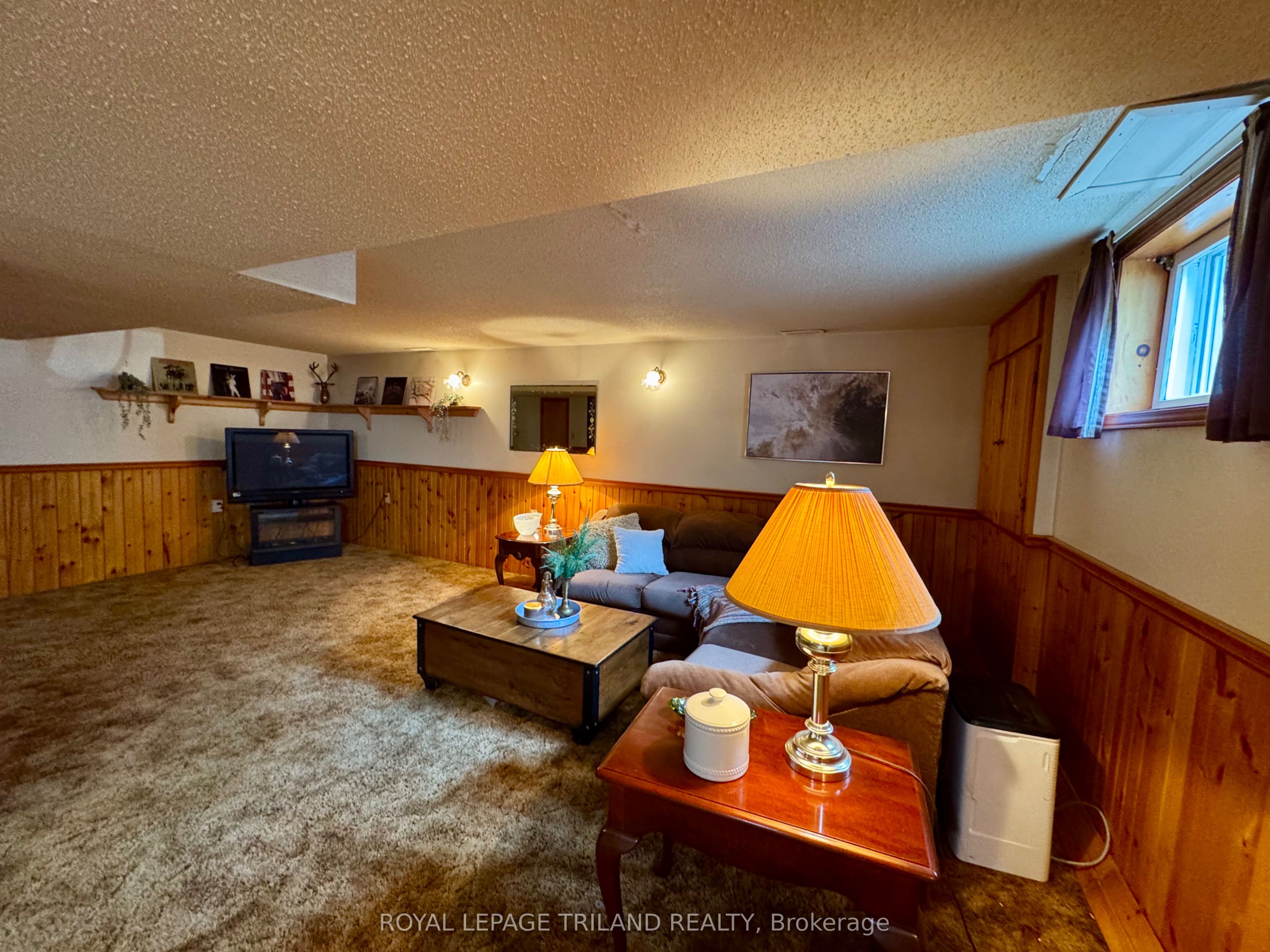 272 Richmond Street Property Photo 25