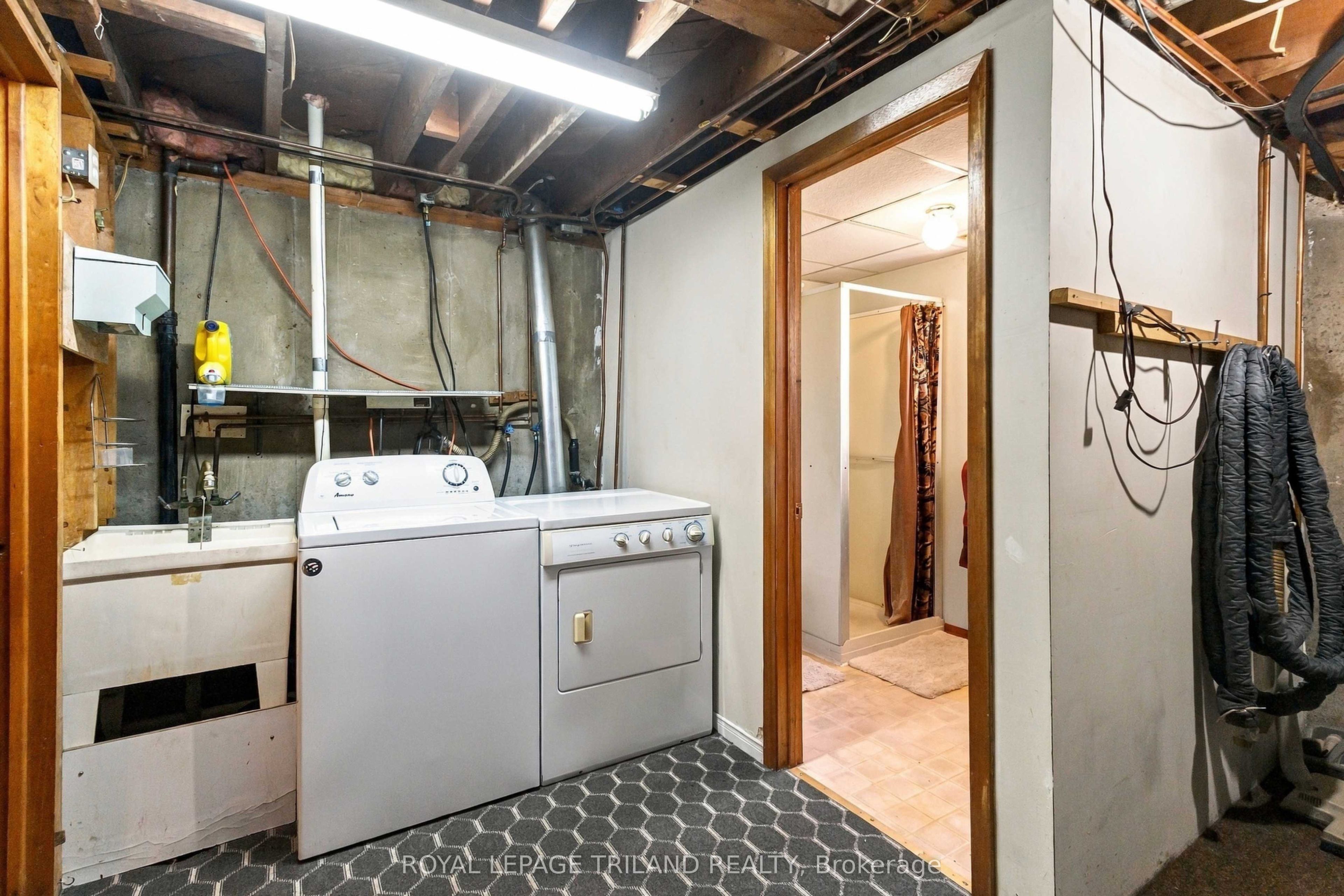 272 Richmond Street Property Photo 28