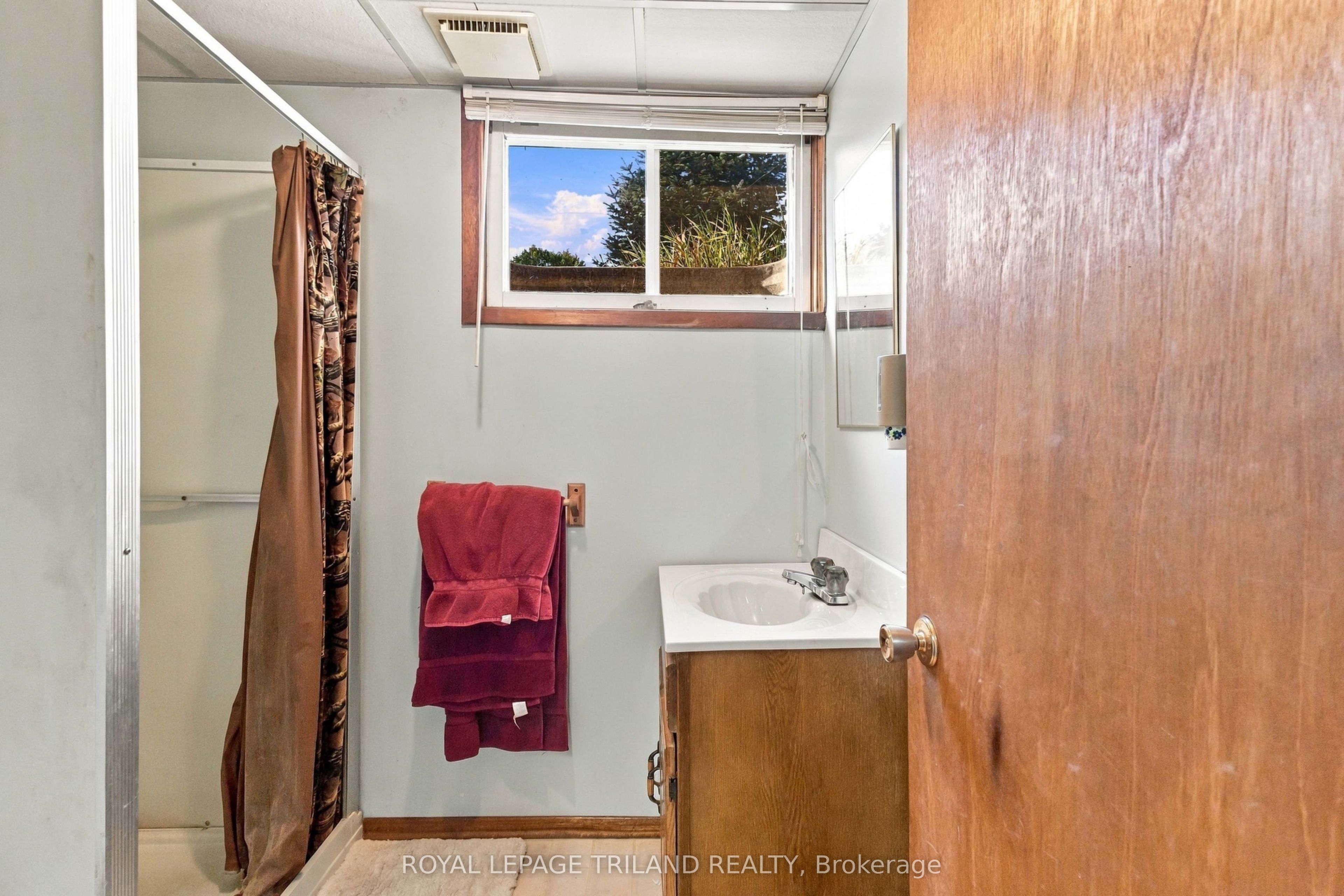 272 Richmond Street Property Photo 29