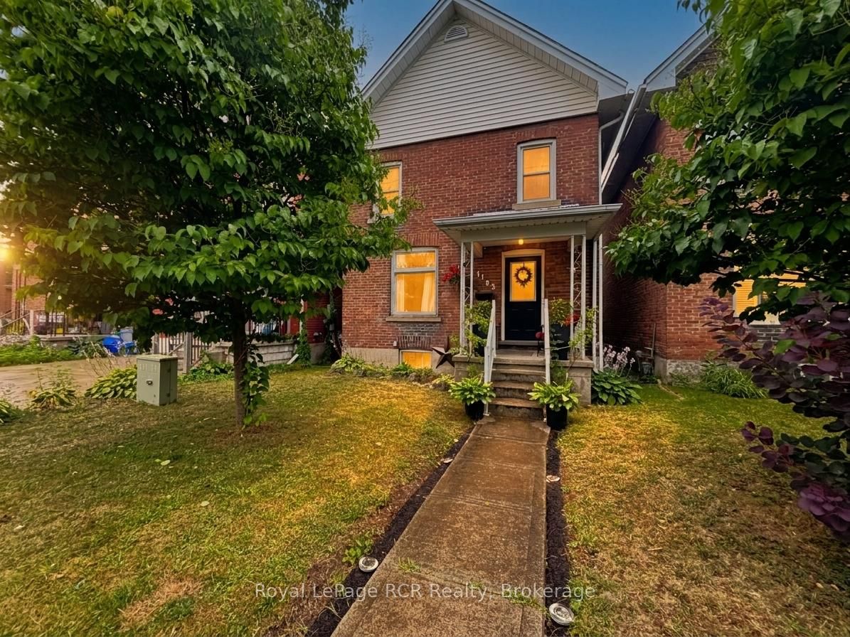 1192 2nd Avenue W Property Photo 1