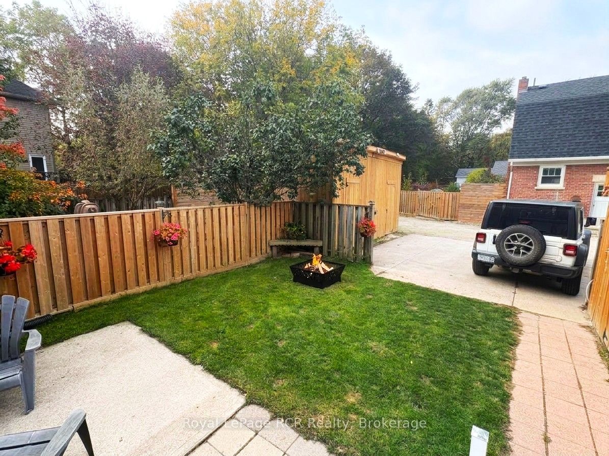 1192 2nd Avenue W Property Photo 28