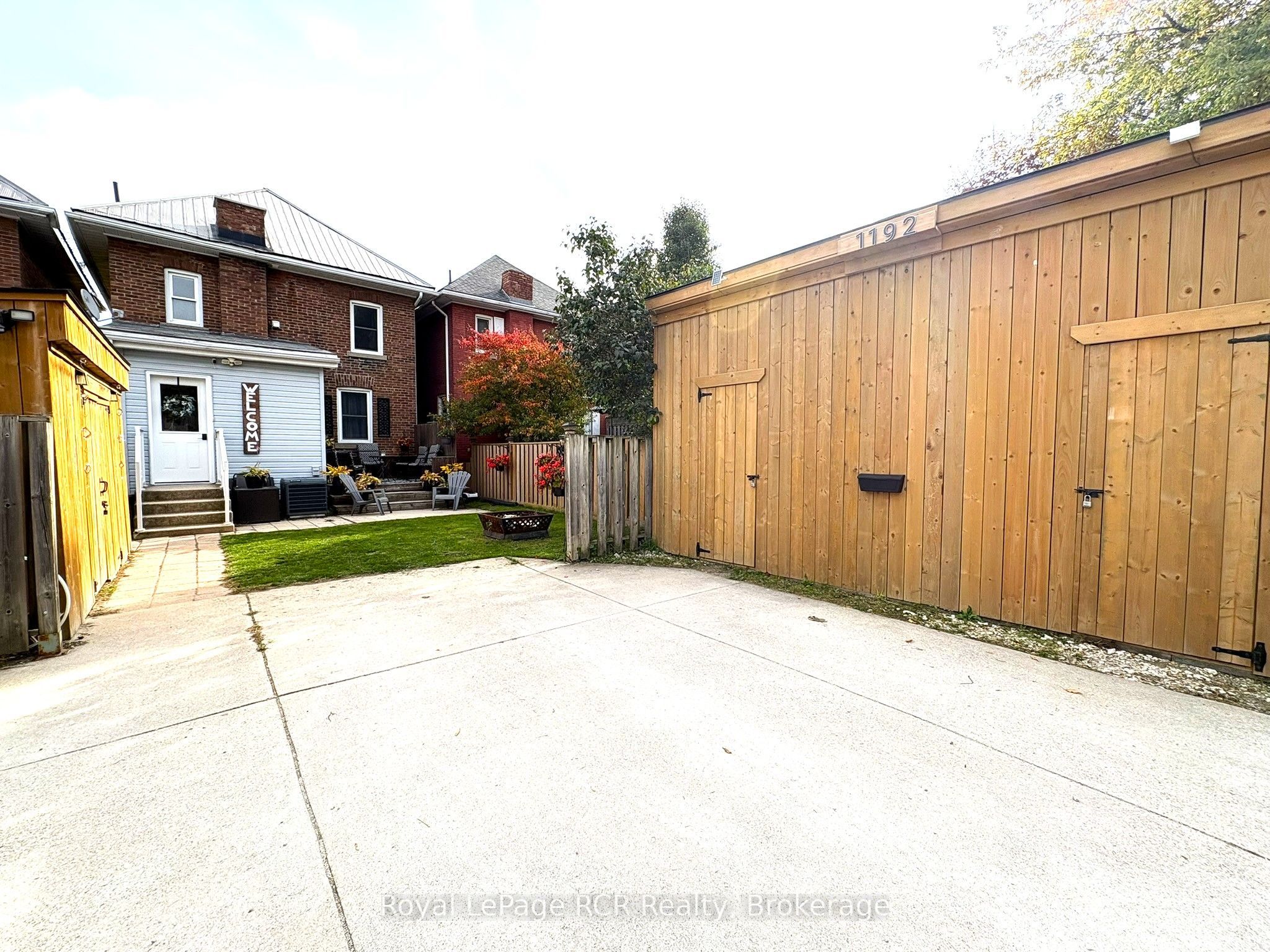 1192 2nd Avenue W Property Photo 29