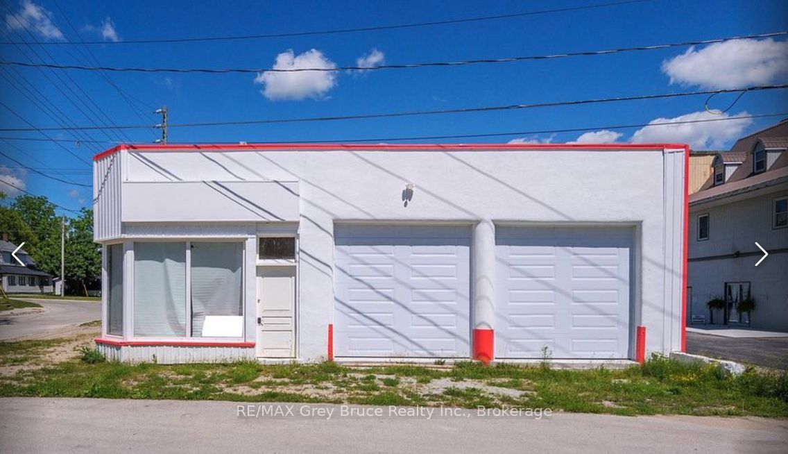17 1st Avenue N Property Photo 1