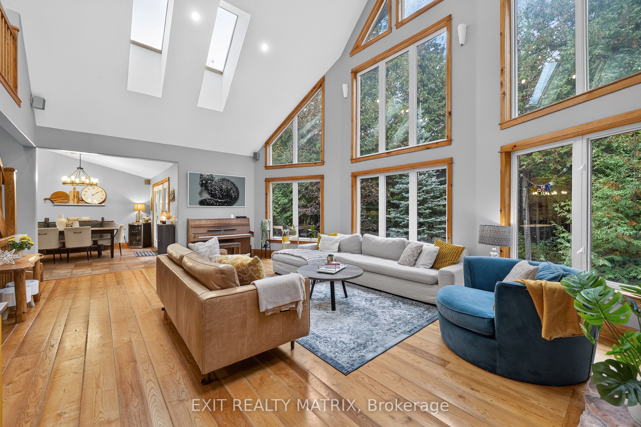 8010 Iveson Drive Property Photo 12