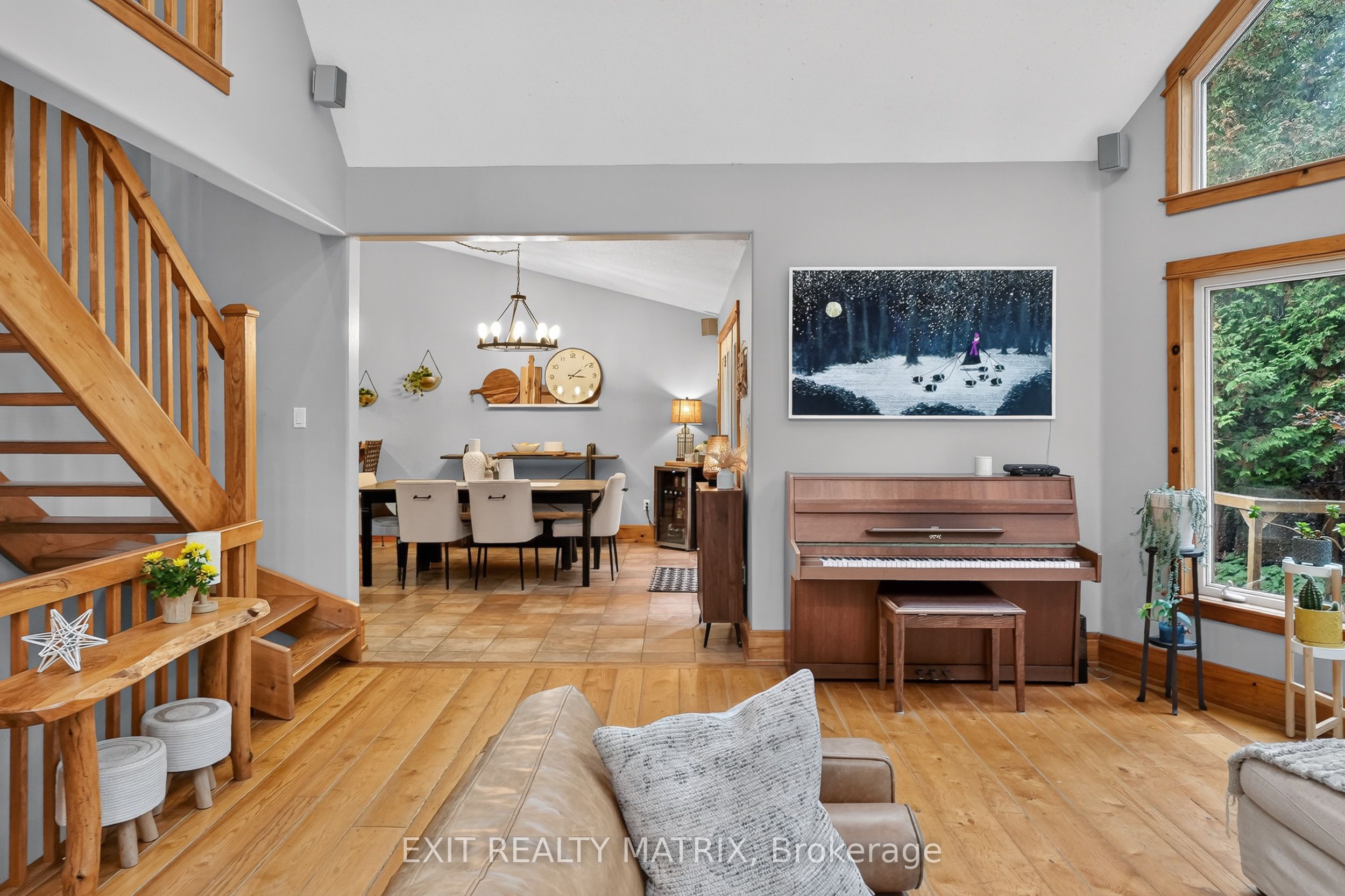 8010 Iveson Drive Property Photo 14