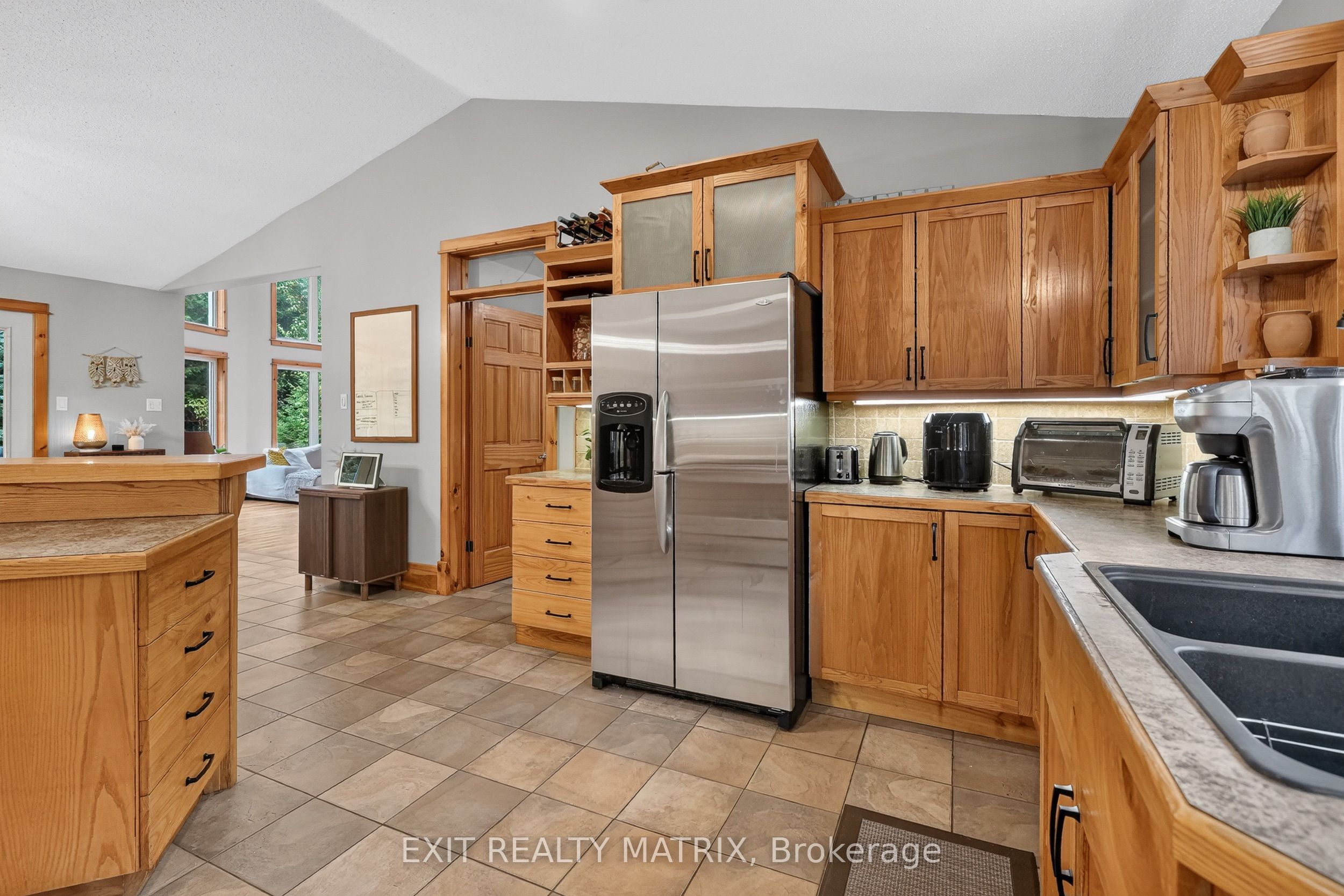 8010 Iveson Drive Property Photo 19