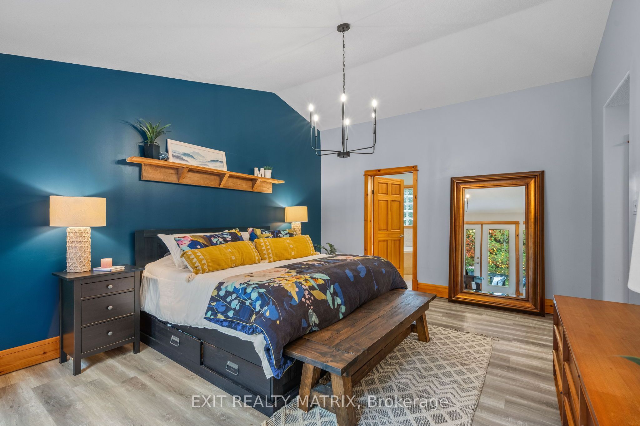 8010 Iveson Drive Property Photo 24