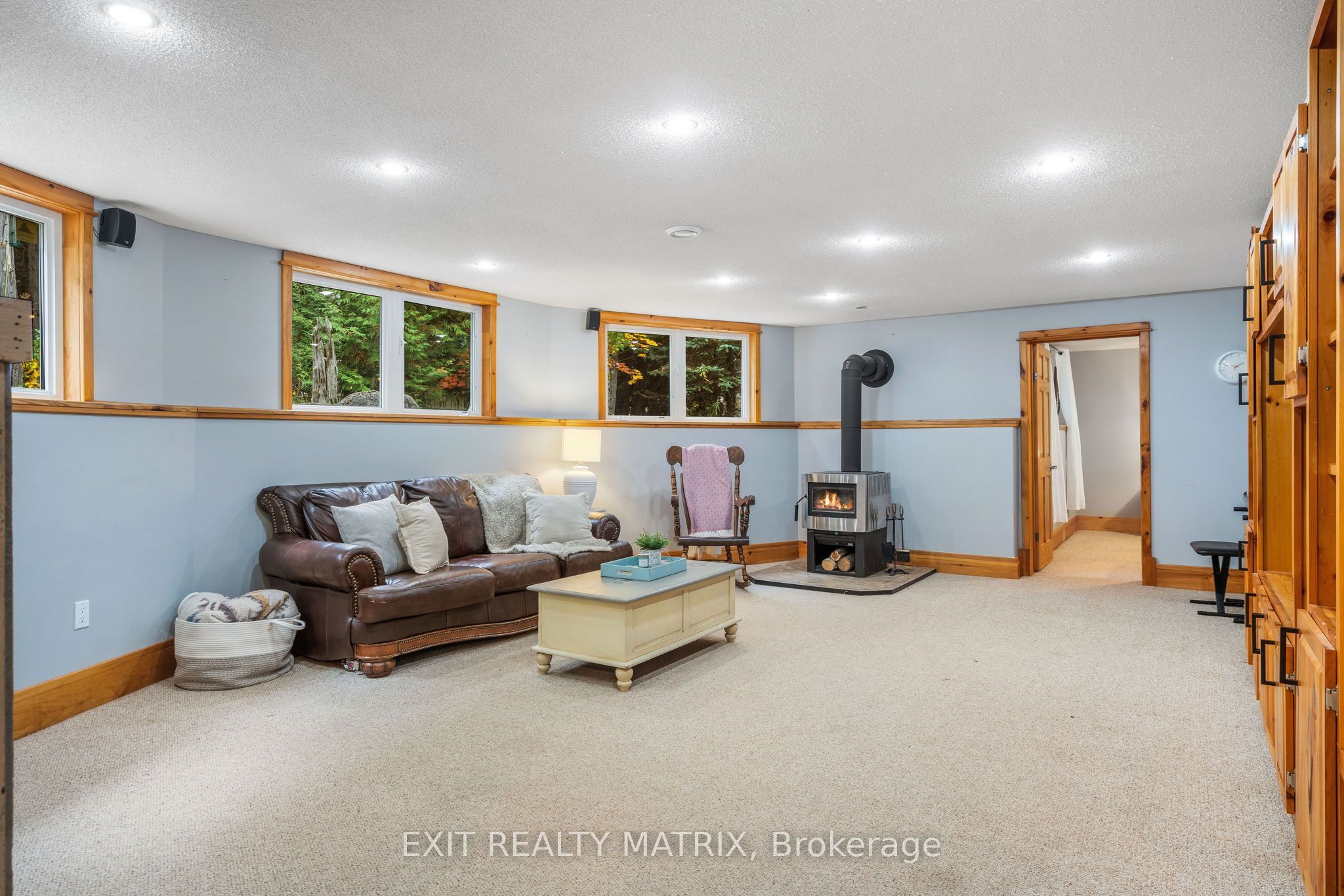 8010 Iveson Drive Property Photo 35