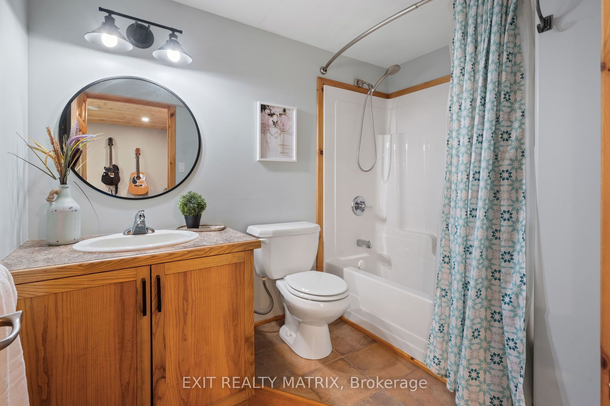 8010 Iveson Drive Property Photo 37