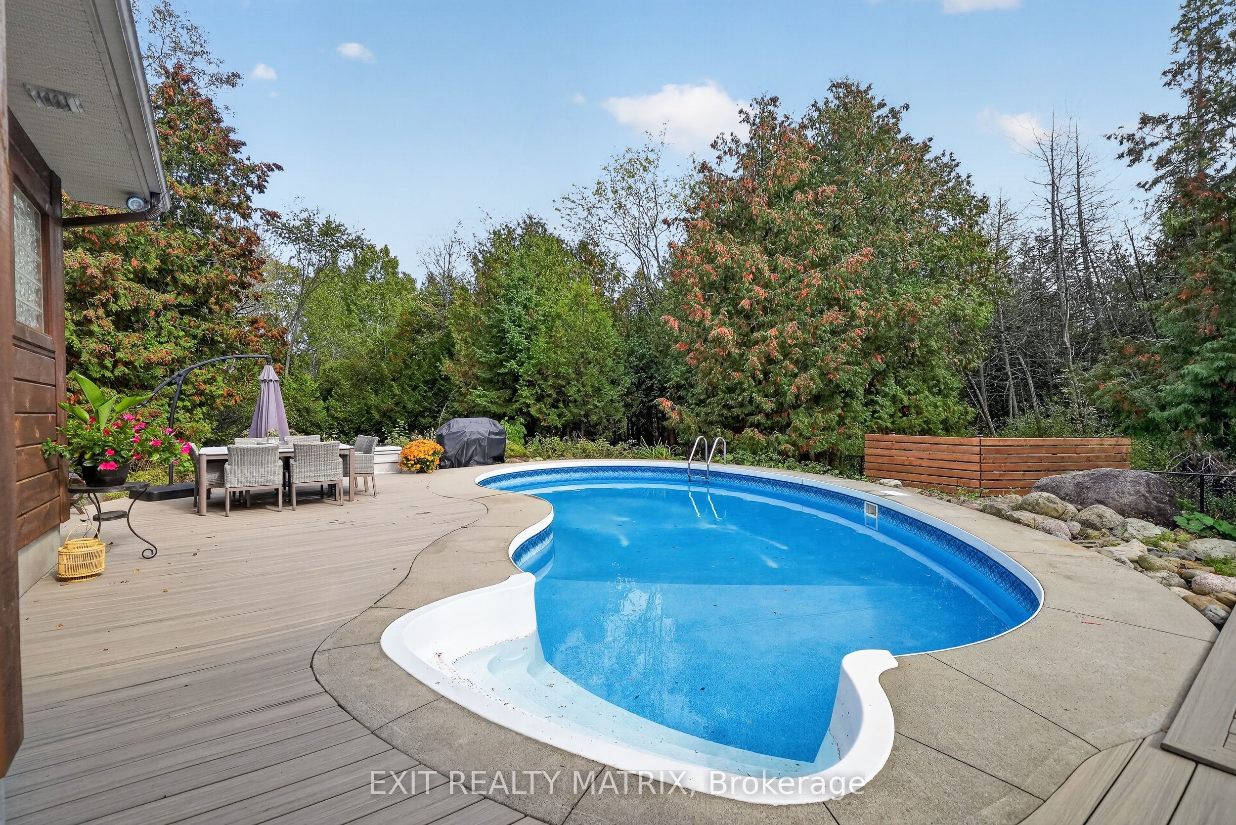 8010 Iveson Drive Property Photo 40