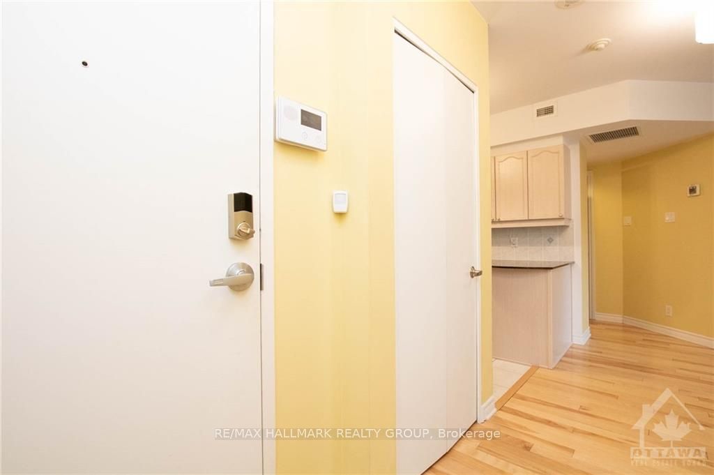 445 Laurier Avenue W 1405 Property Photo 8