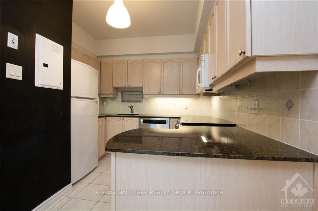 445 Laurier Avenue W 1405 Property Photo 13