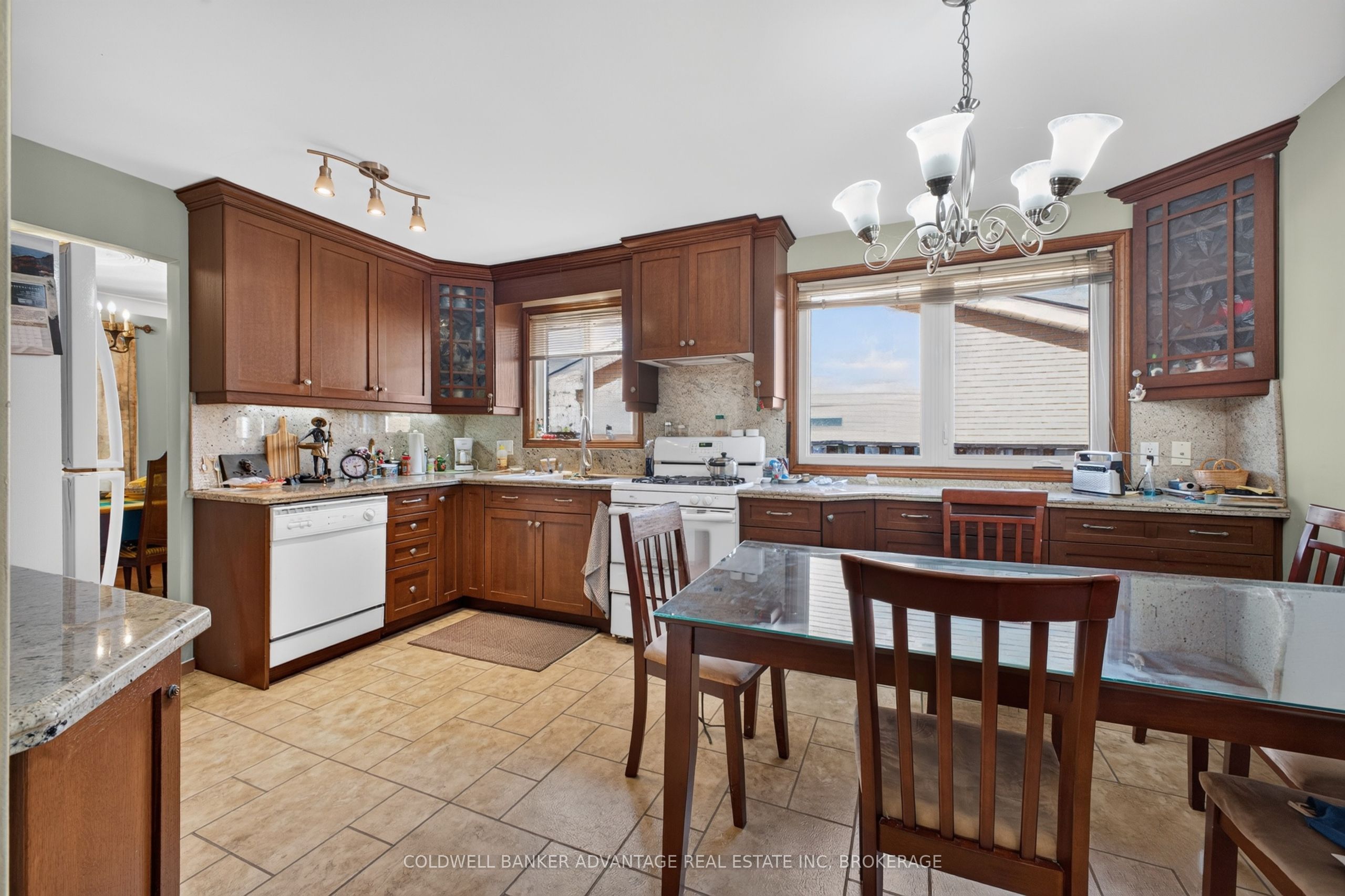 28 Glenpark Court Property Photo 5