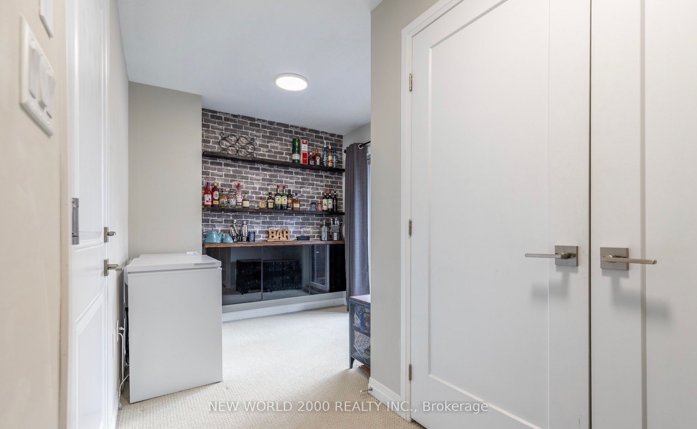9 Soho Street Property Photo 10