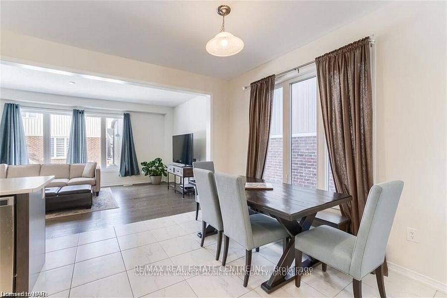 7831 Odell Crescent Property Photo 9