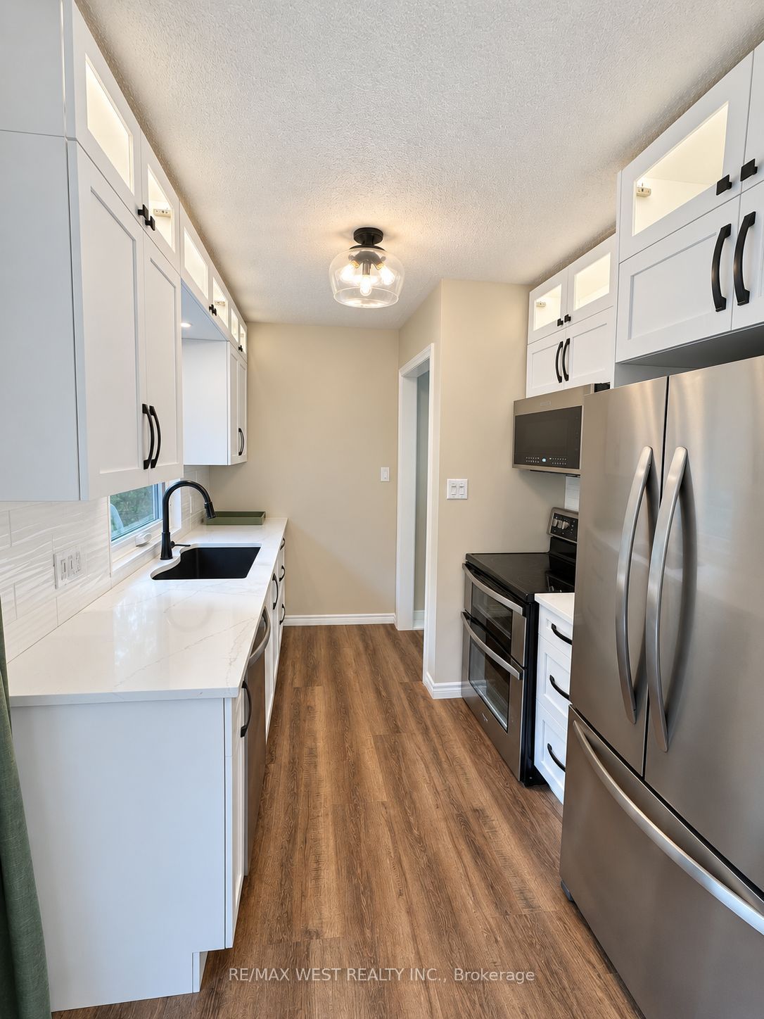101 Lorne Street Property Photo 4
