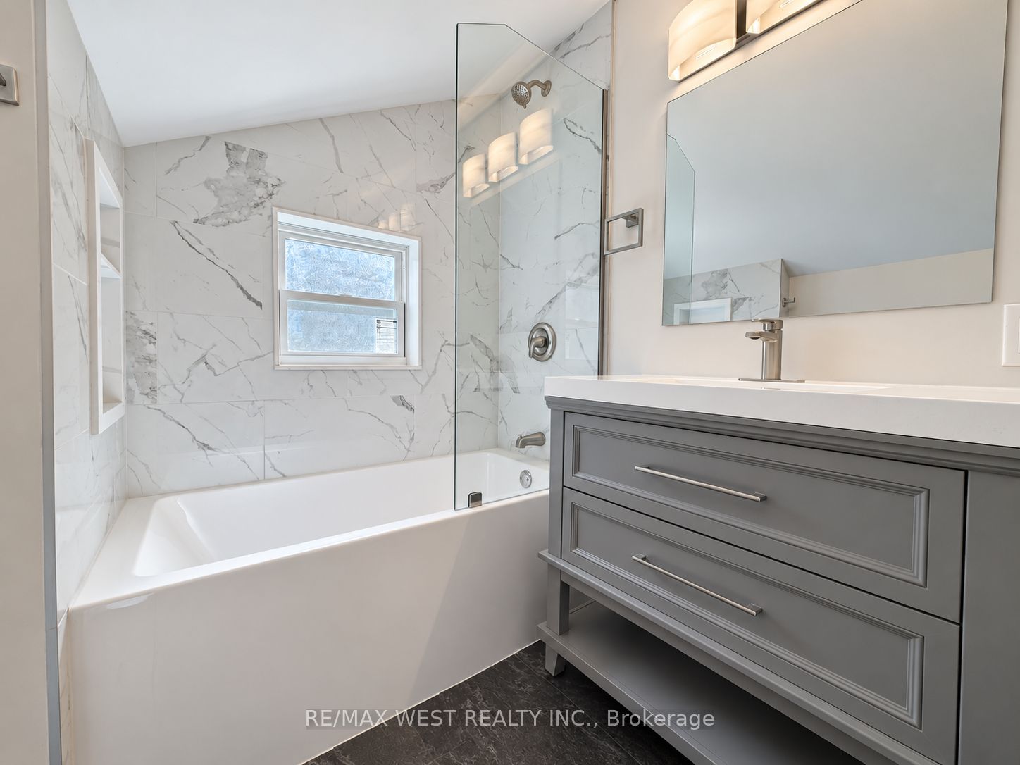 101 Lorne Street Property Photo 9
