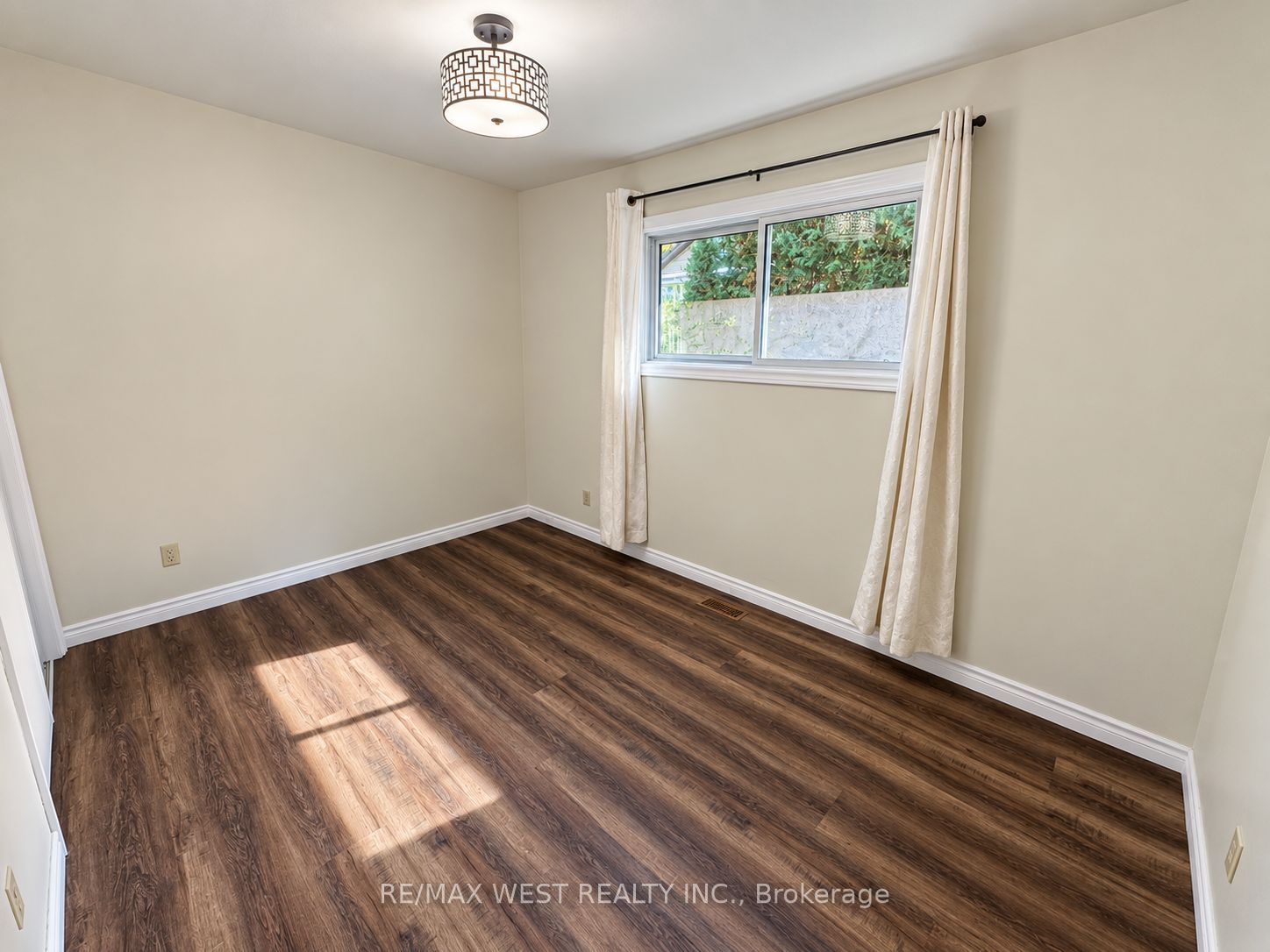 101 Lorne Street Property Photo 16