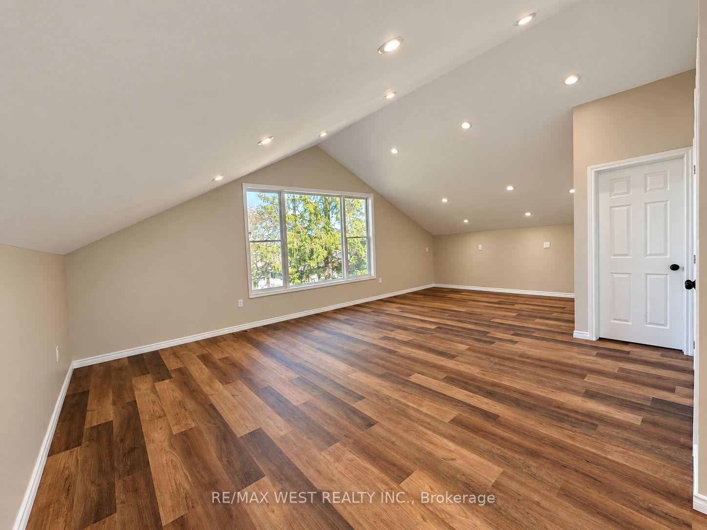 101 Lorne Street Property Photo 20