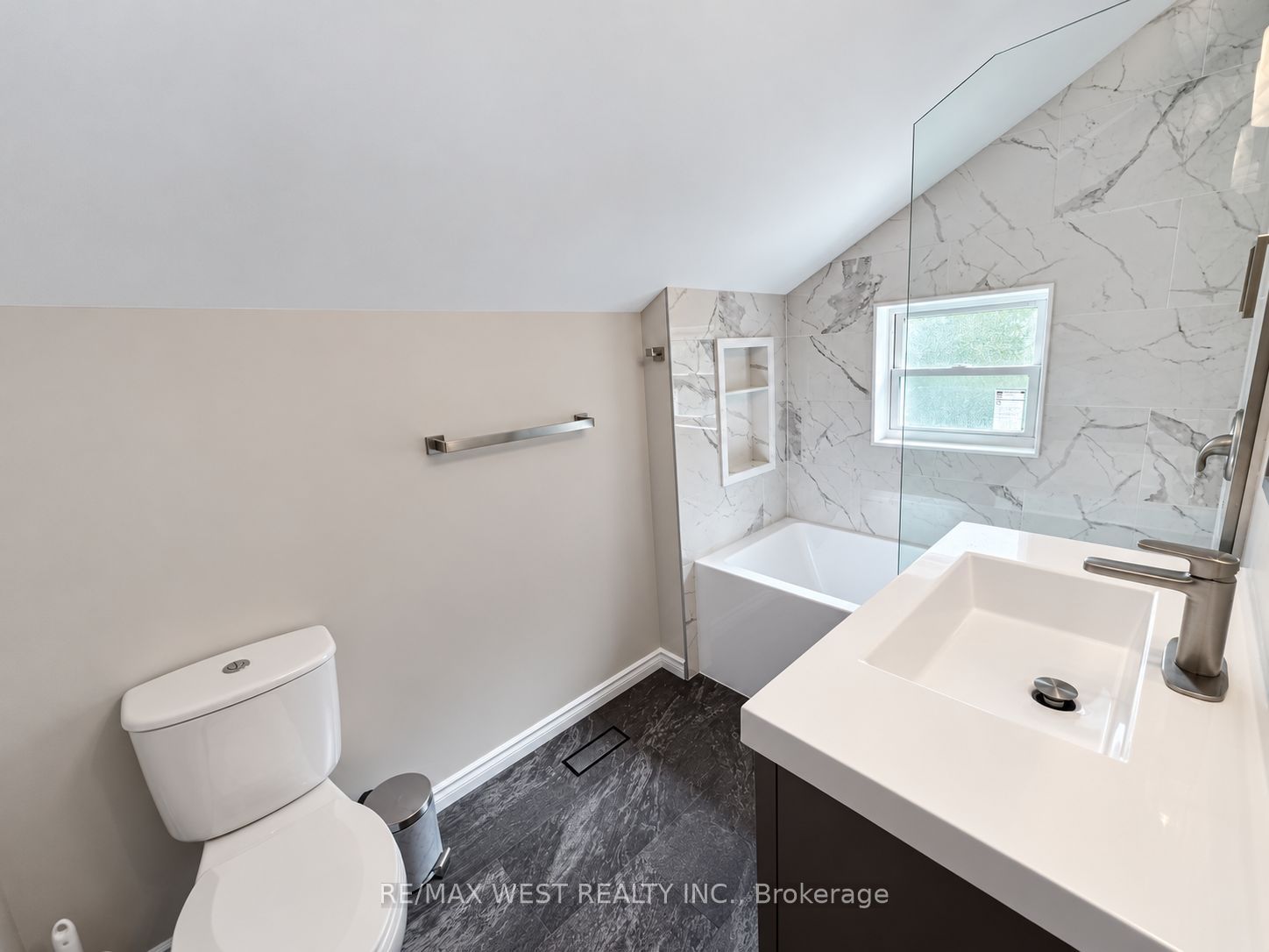 101 Lorne Street Property Photo 21