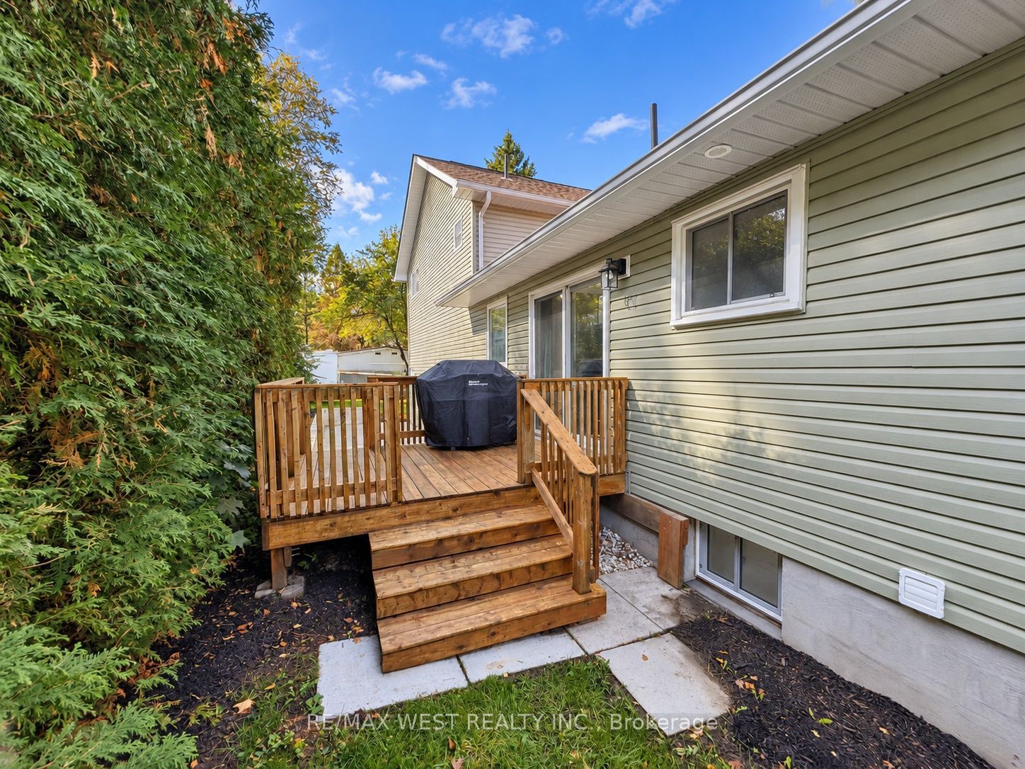 101 Lorne Street Property Photo 29