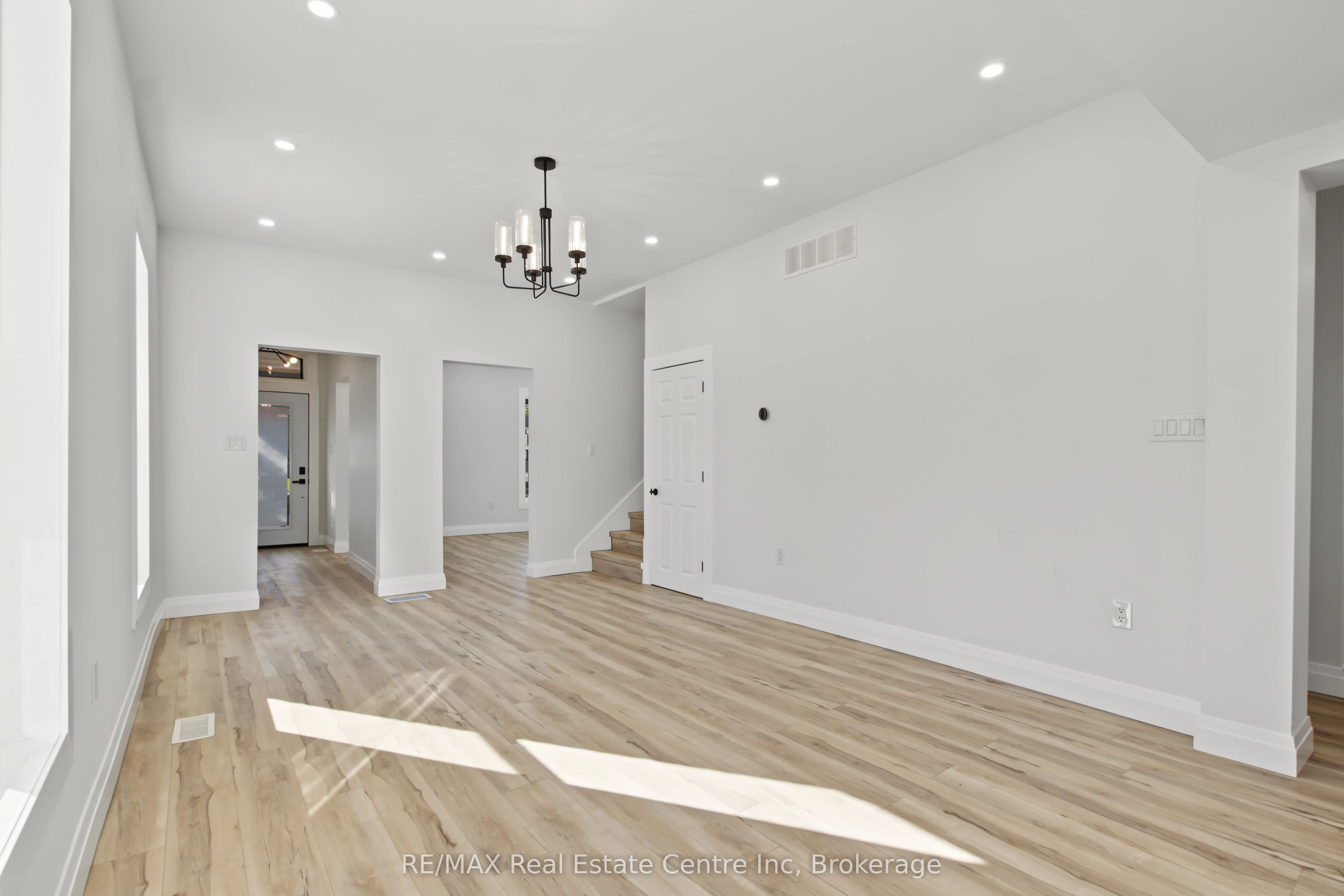 657 Frances Street Property Photo 13