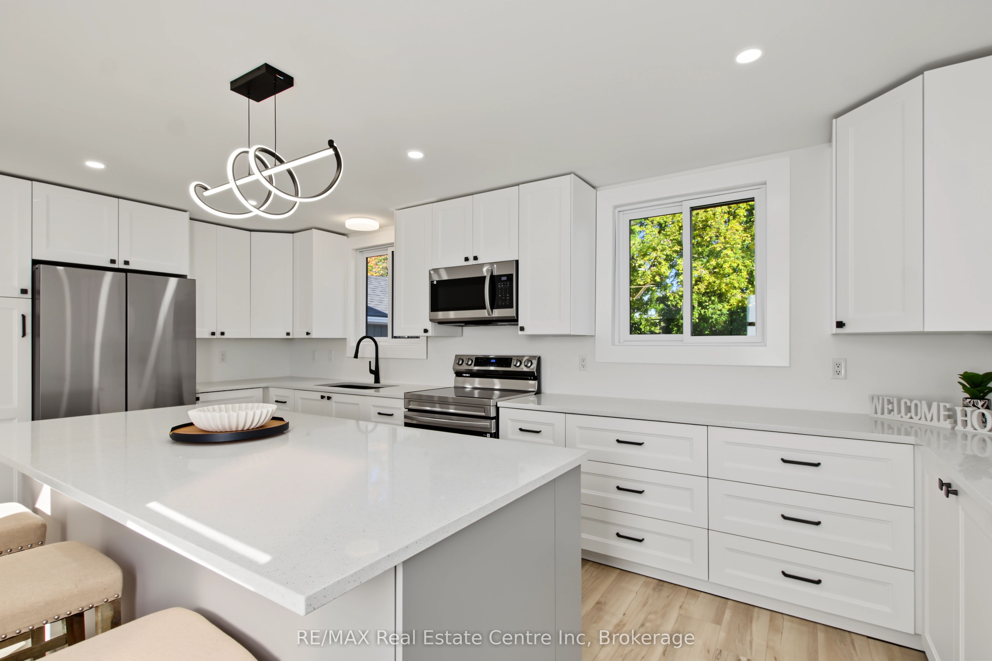 657 Frances Street Property Photo 18