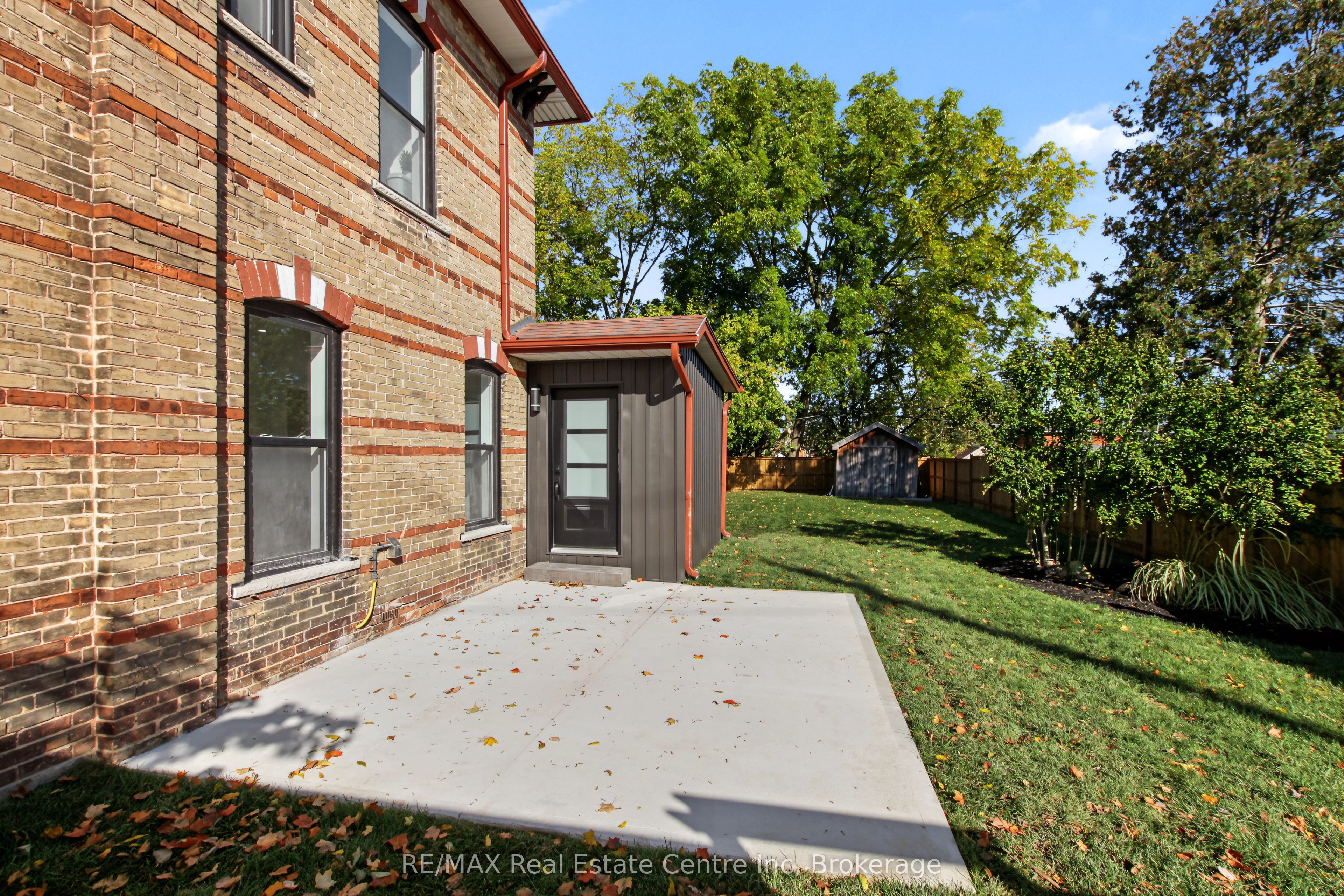657 Frances Street Property Photo 20